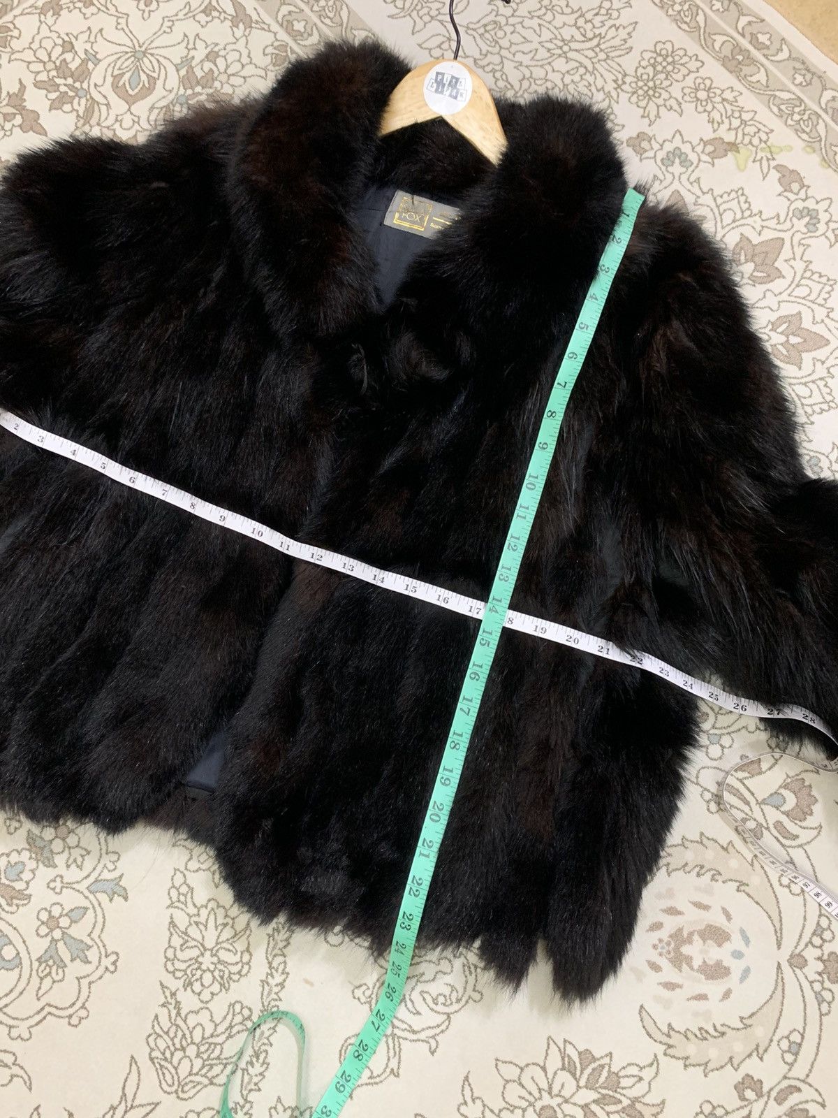 Sagafurs VINTAGE SAGA FOX FUR JACKET Size US L / EU 52-54 / 3 - 14 Thumbnail