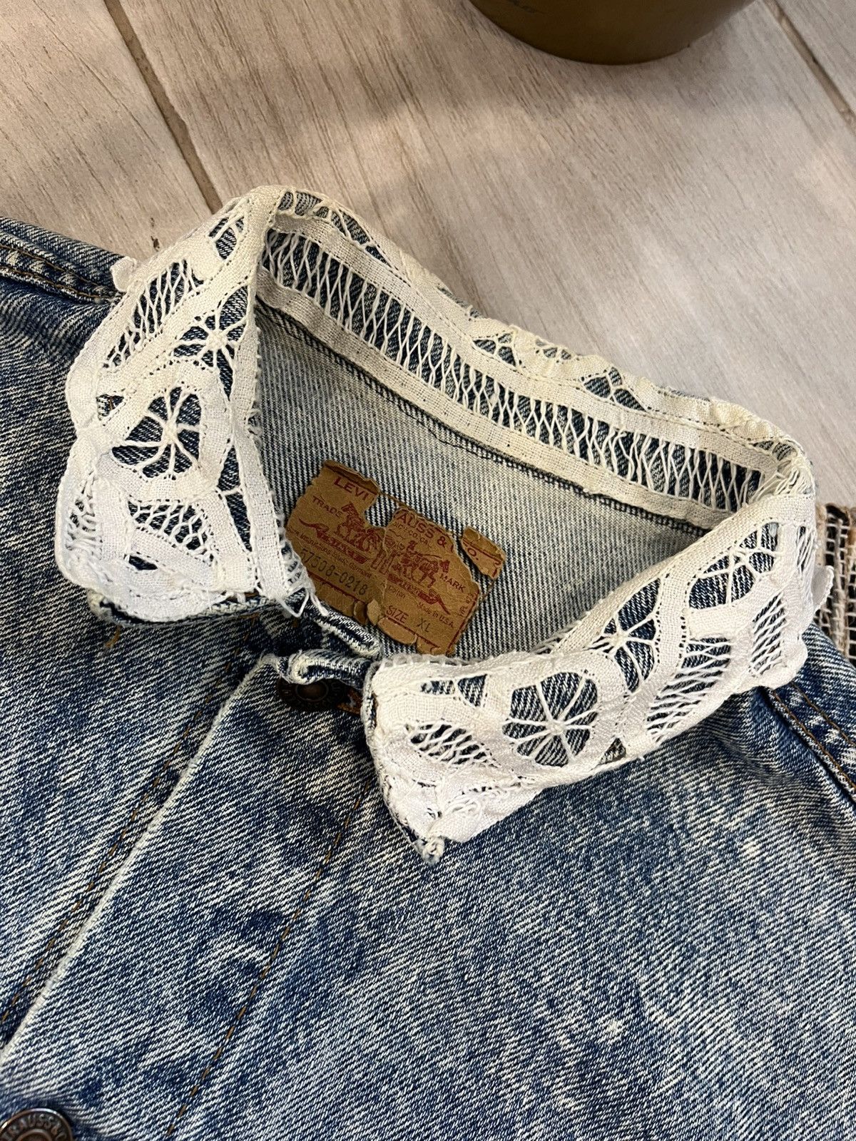 Handmade × Levi's × Vintage Vintage Levis Denim Jacket hand made distressed 90s Size XL / US 12-14 / IT 48-50 - 8 Thumbnail