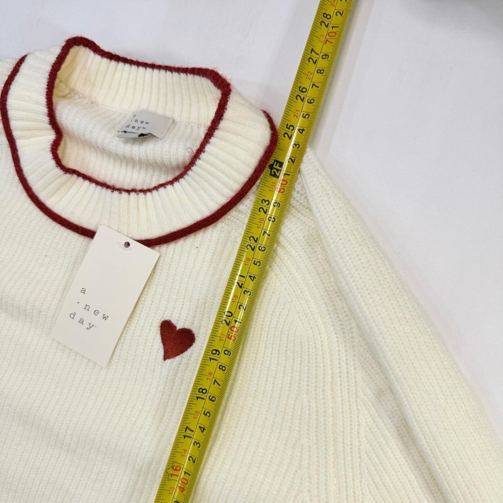 & Other Stories NWT Target Cream and red heart sweater Size M / US 6-8 / IT 42-44 - 3 Thumbnail