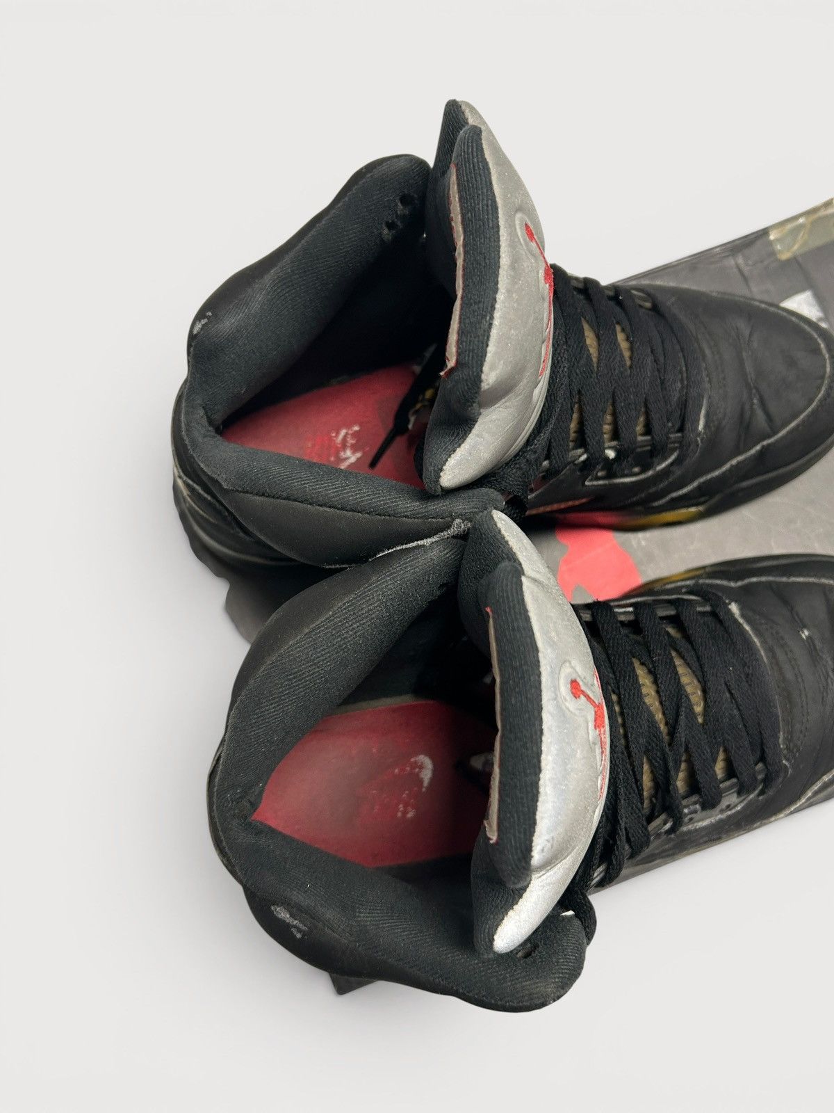 Jordan Brand 2016 Air Jordan 5 Retro “Black Metallic” Size US 9.5 / EU 42-43 - 7 Thumbnail
