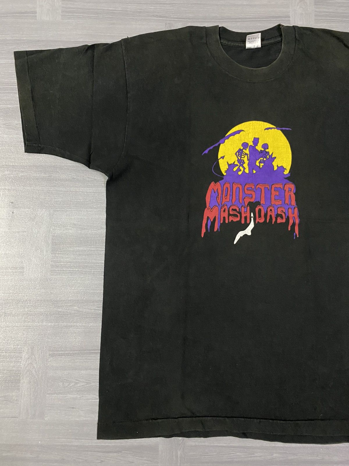 Vintage Vintage Monster Mash Dash T-Shirt Size US XL / EU 56 / 4 - 5 Thumbnail