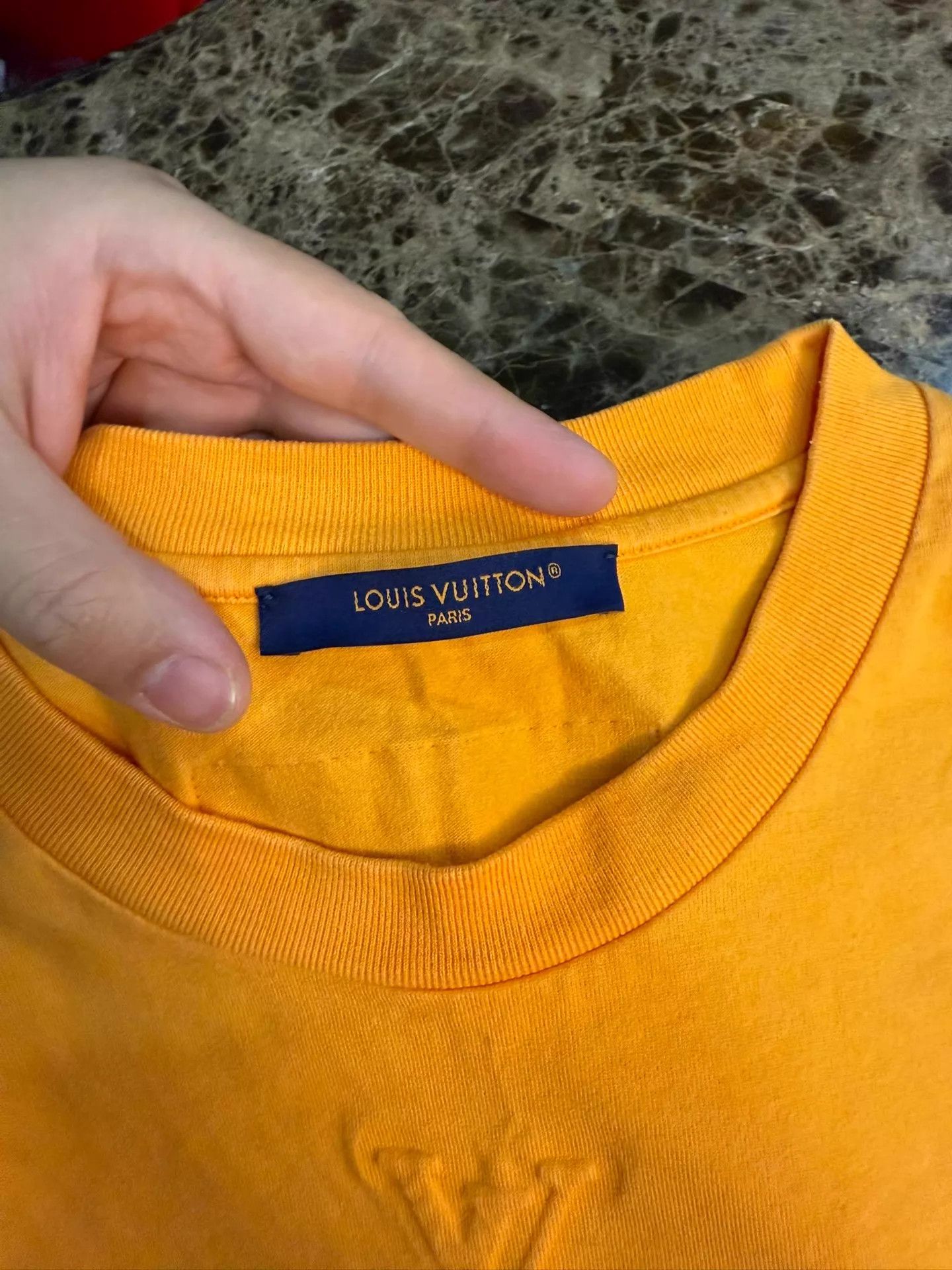 Louis Vuitton LV 2025 3D Logo M Minimalist T - shirt Size US M / EU 48-50 / 2 - 3 Thumbnail