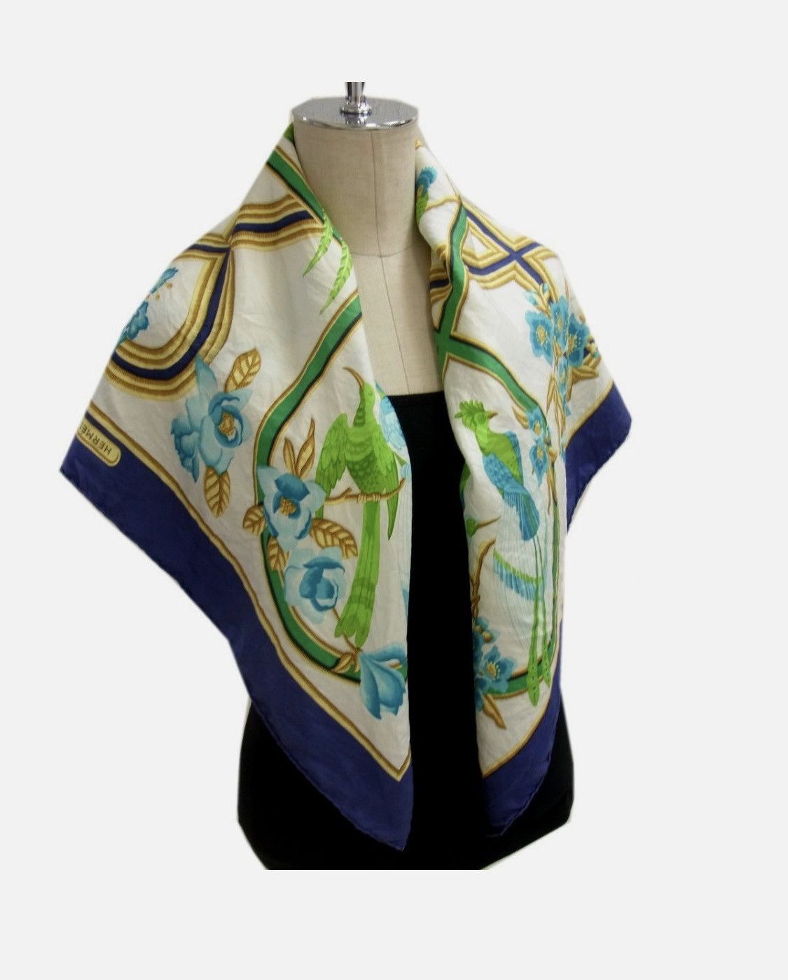Hermes HERMES Scarf 100% Silk CARAIBES Caribbean Birds Green Ivory Size ONE SIZE - 3 Thumbnail