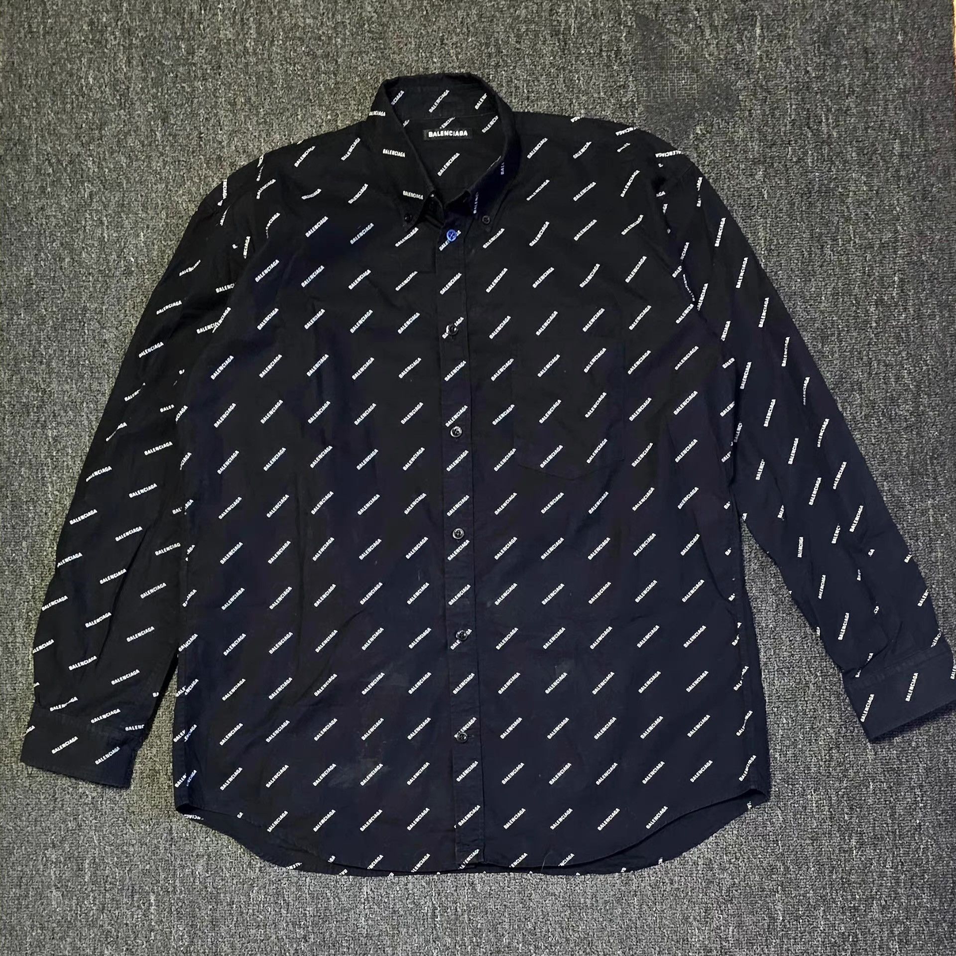 Balenciaga Balenciaga All-Logo Oversized Shirt. Q4 Size US L / EU 52-54 / 3 - 1 Thumbnail