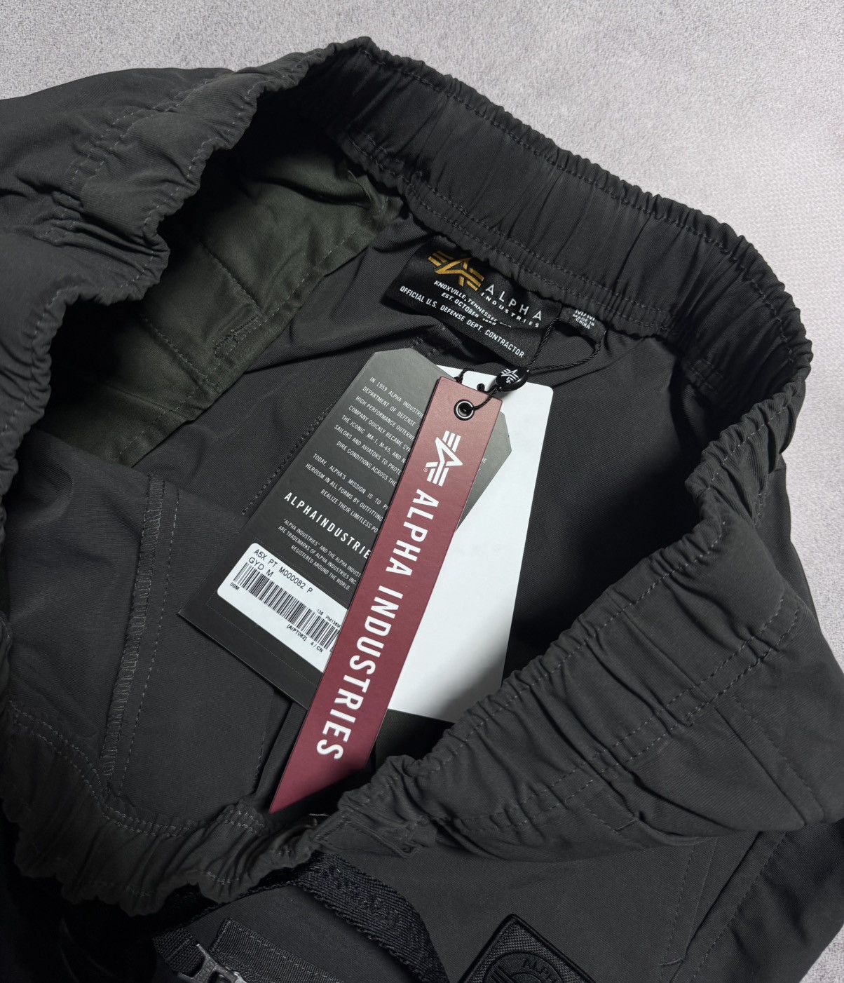 Alpha Industries Original men's Alpha Industries tactical cargo pants Size US 32 / EU 48 - 3 Thumbnail