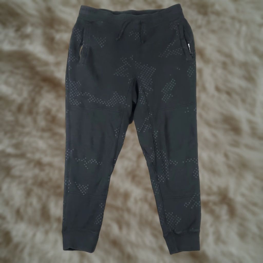 Nike Nike Pants Size Medium Black Swoosh Track Joggers Sweatpants Mens Size US 31 - 1 Thumbnail