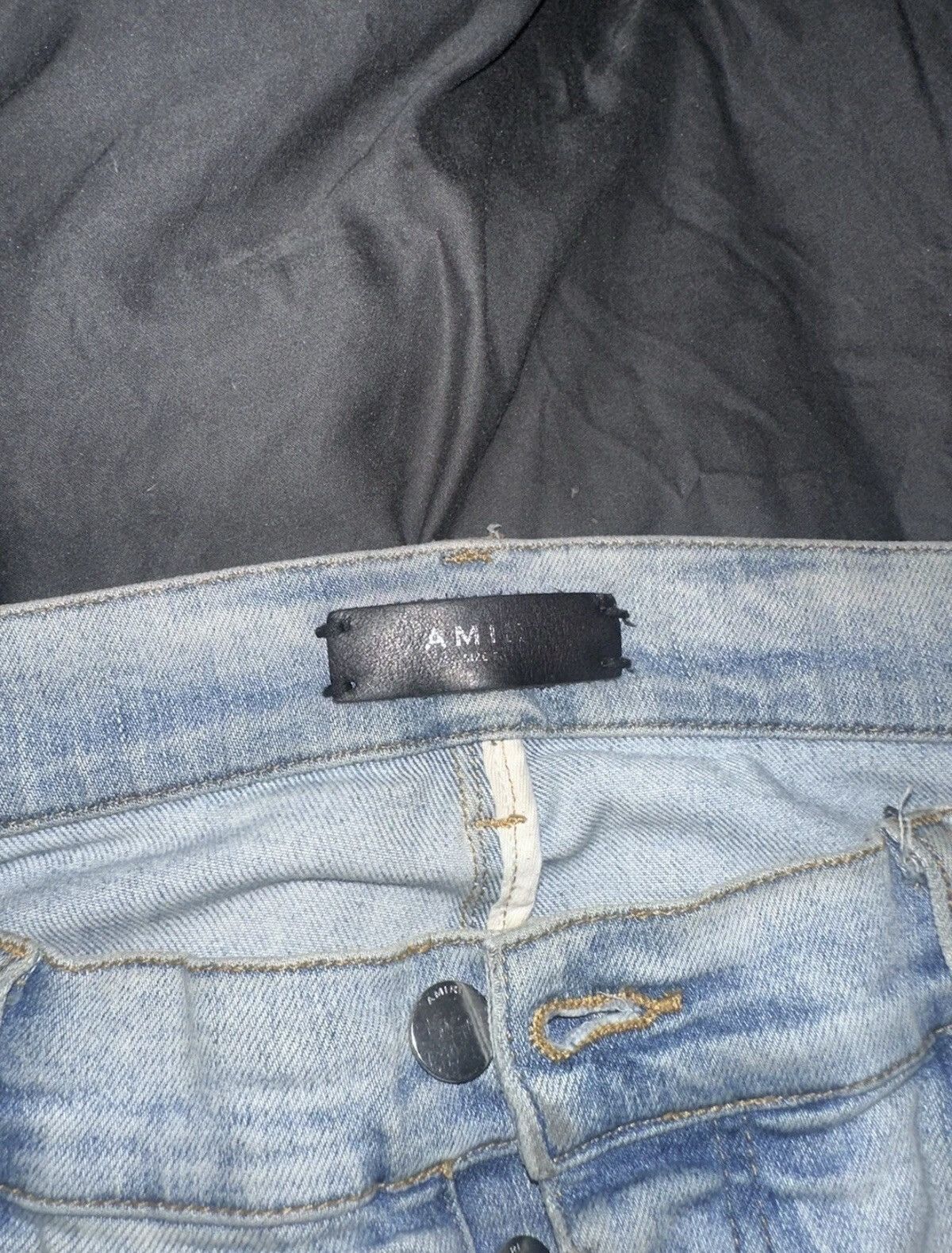Amiri Amiri Slashed Knee light wash skinny jeans Size US 36 / EU 52 - 3 Thumbnail