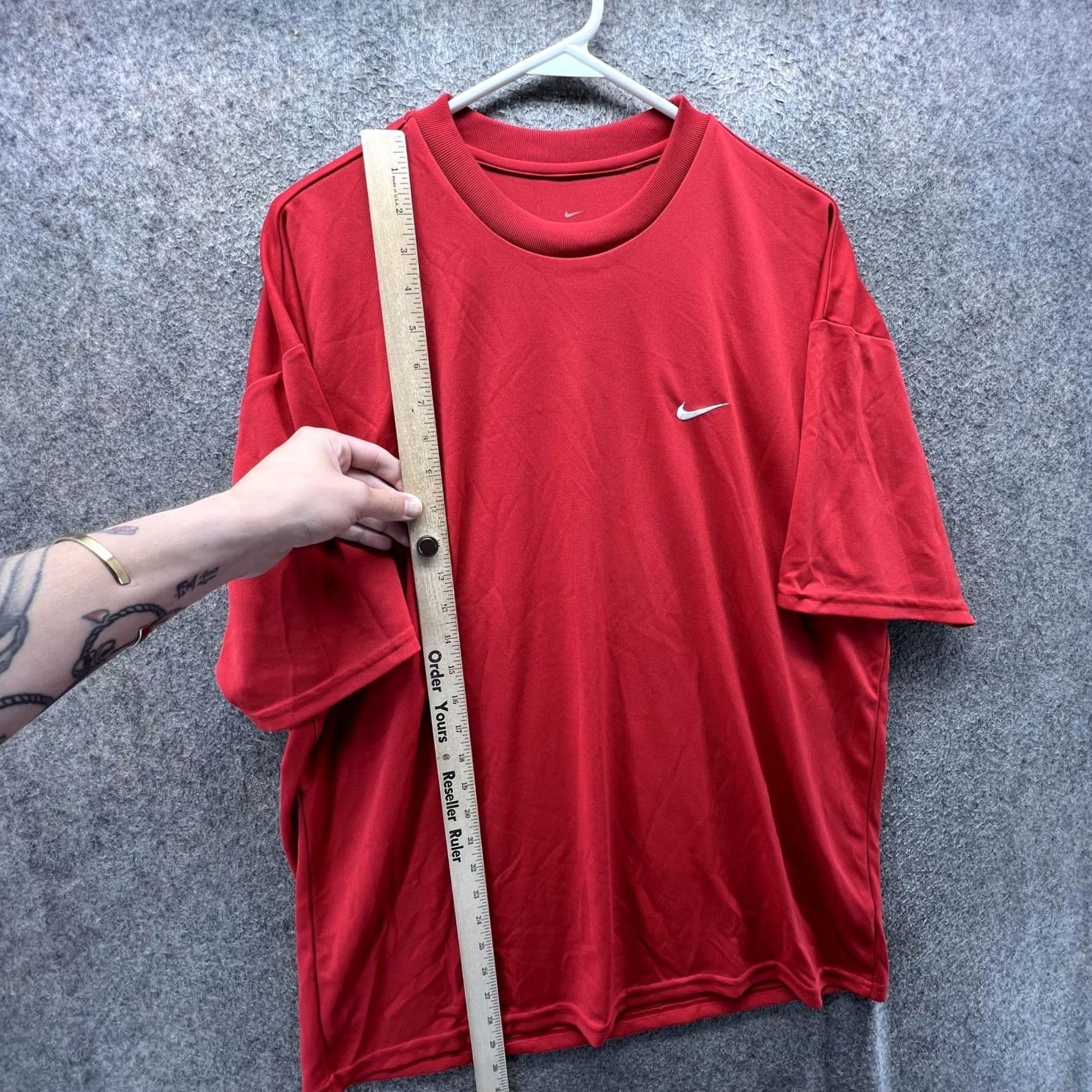 Nike Nike Dri-FIT Shirt Mens Large Red Tee Short Sleeve Crew Neck Running Training T-Shirt USA Made N/A Size US L / EU 52-54 / 3 - 6 Thumbnail