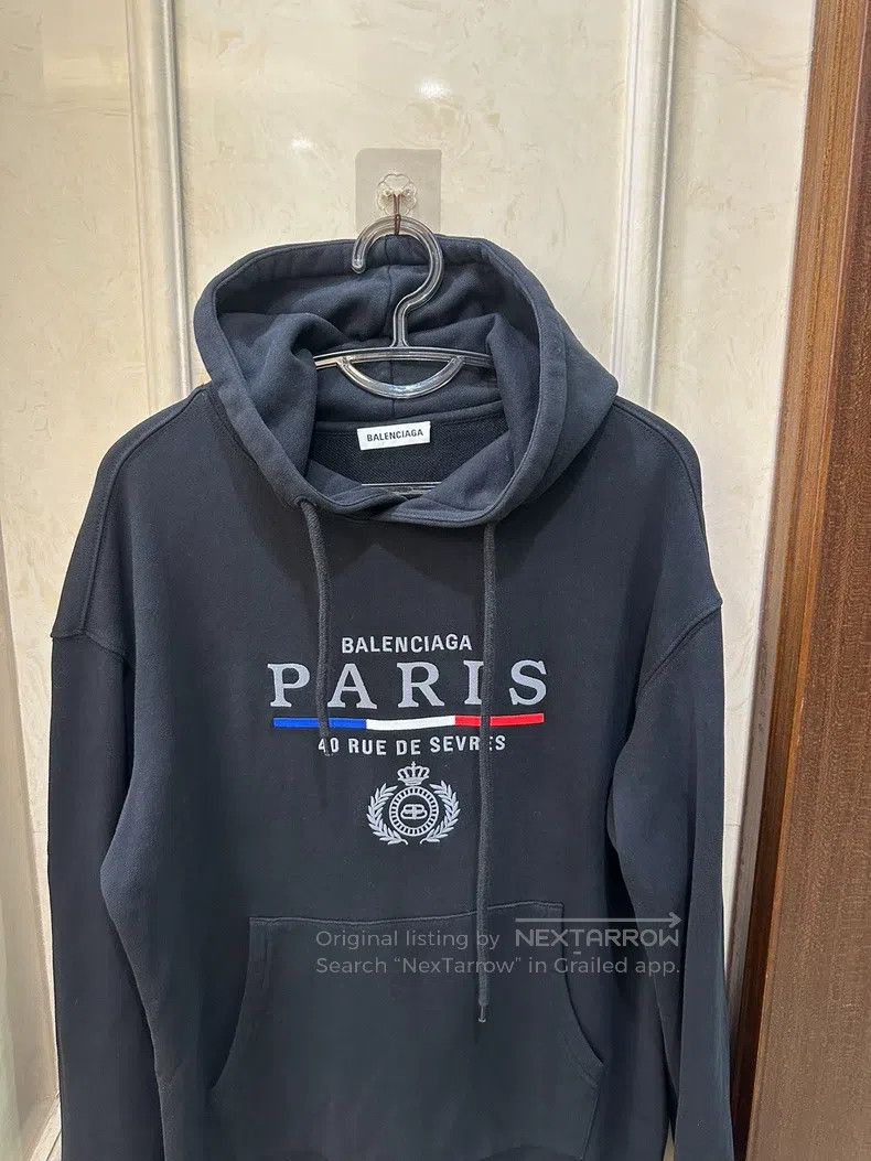 Balenciaga Balenciaga Crown embroidered logo hoodie XS code Size US XS / EU 42 / 0 - 3 Thumbnail