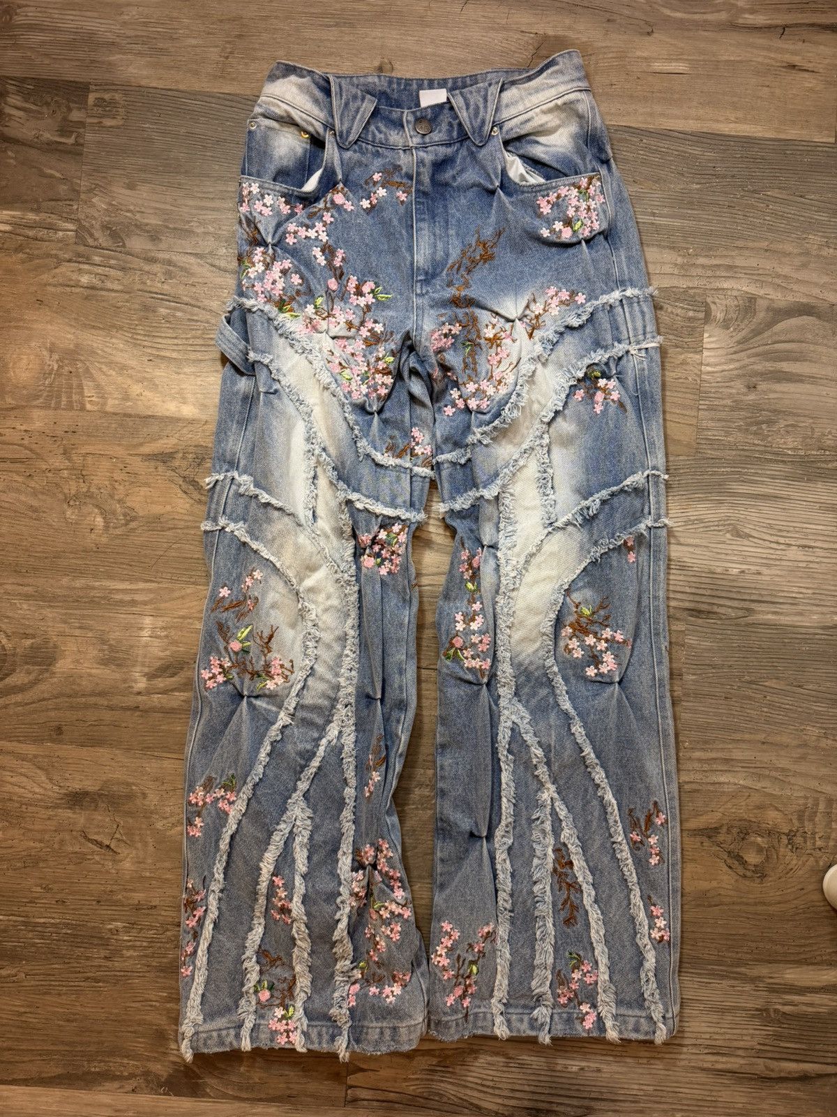 パンツ BADSON.US CHERRYBLOSSOM OVERGROWTHDENIM Cherry Blossom 'overgrowth' denim pants made by @badson.us