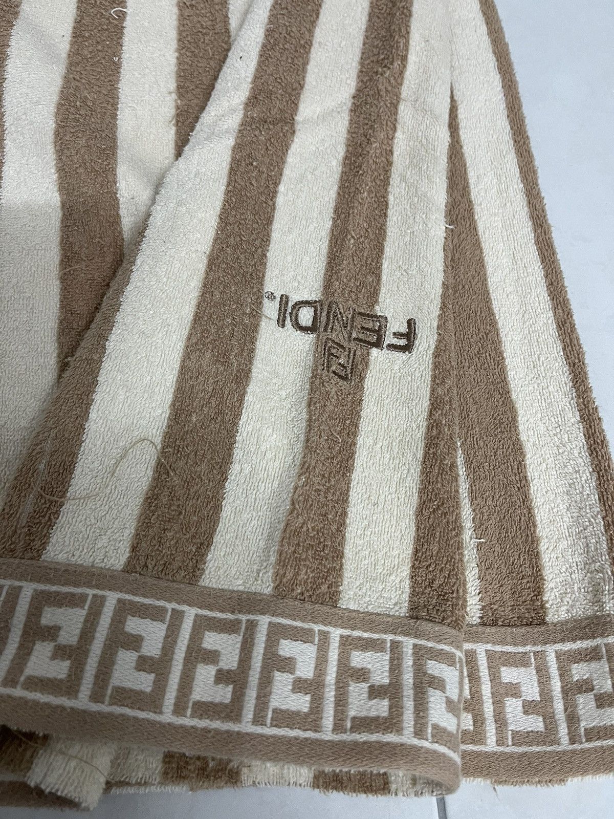 Designer × Fendi VINTAGE FENDI BLANKET VERY RARE Size ONE SIZE - 3 Thumbnail