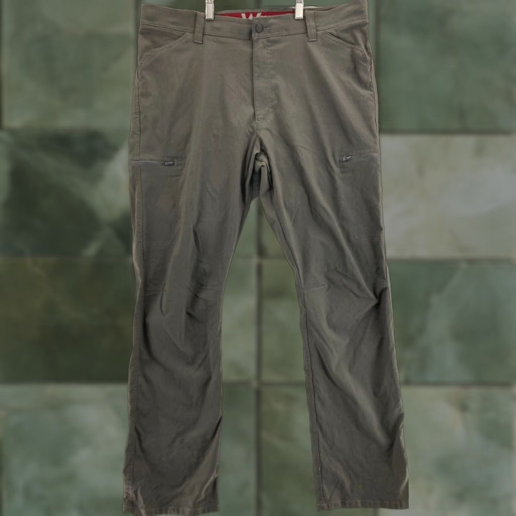 Wrangler Wrangler Relaxed Fit Stretch Cargo Pants Beige Mens 38x33 Size US 38 / EU 54 - 1 Thumbnail