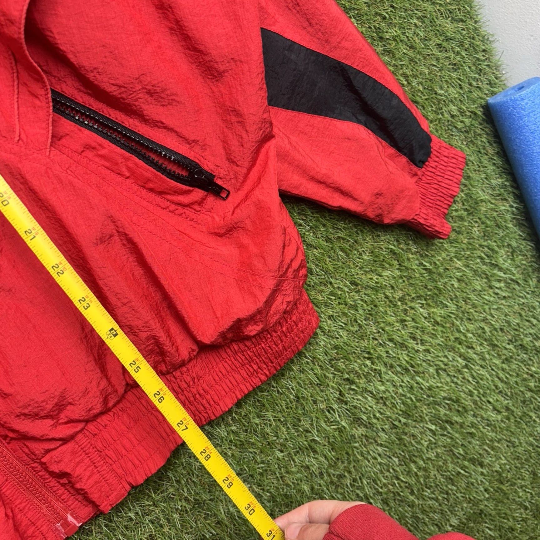 Nike VINTAGE Nike Track Jacket Mens 2XL Red Black 80s Jumpman Original Nylon Zip Pocket Michael Jordan Basketball 80s Nike Mens Track Jacket Size US XXL / EU 58 / 5 - 5 Thumbnail