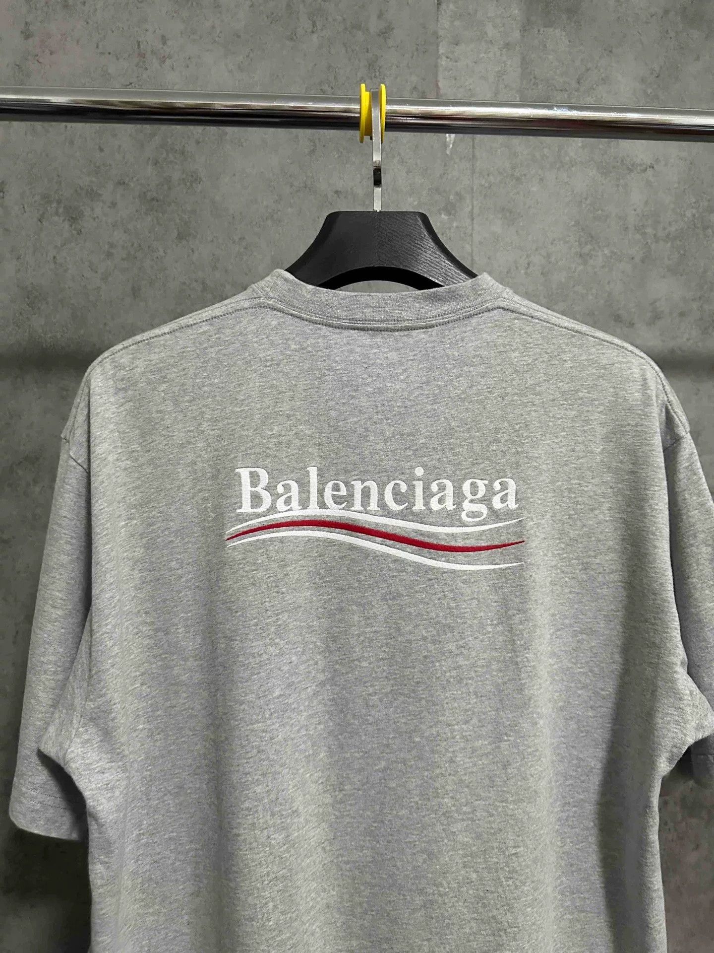 Balenciaga Balenciaga Coke Wave Embroidered Logo T-shirt Size US M / EU 48-50 / 2 - 5 Thumbnail