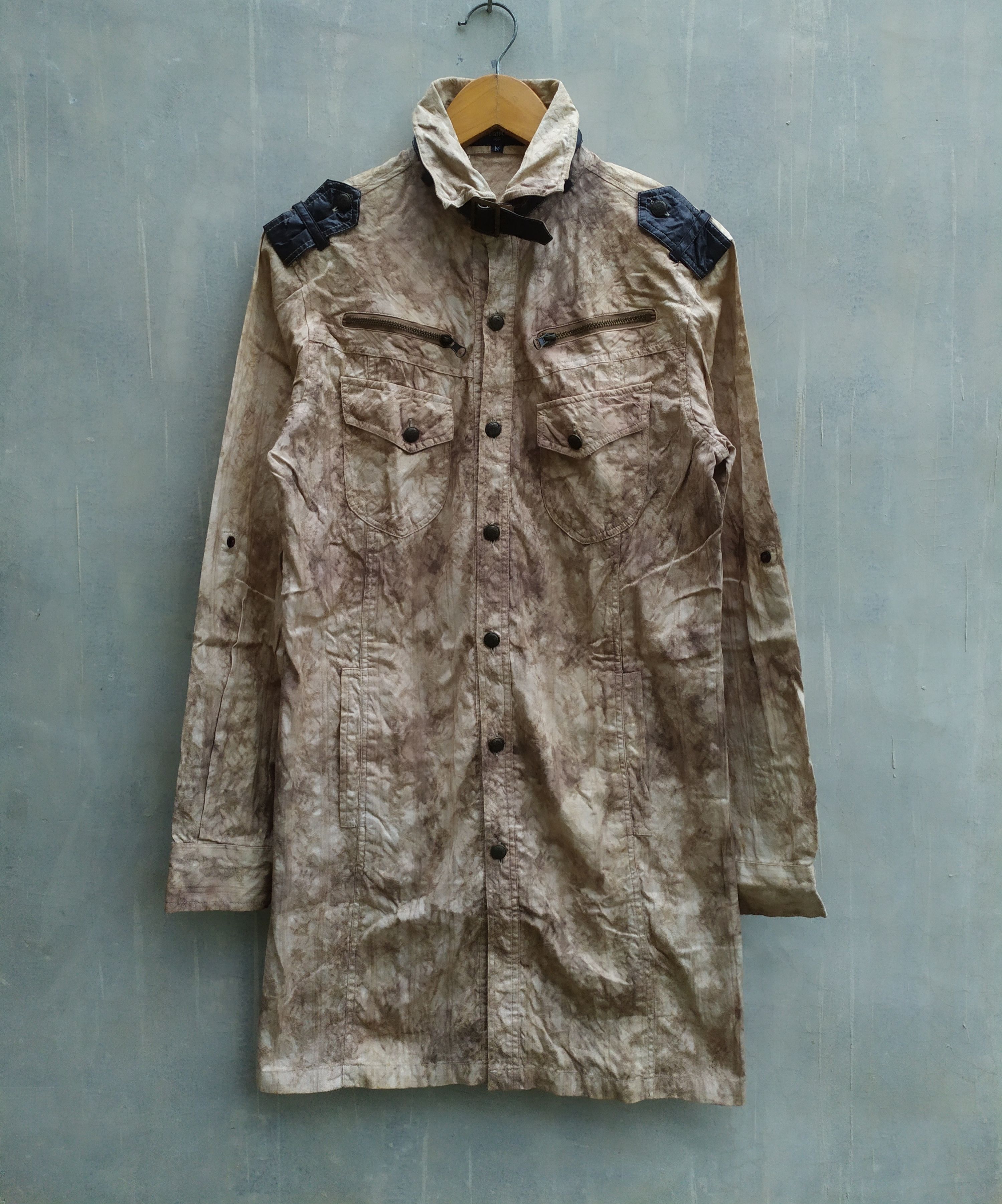 In The Attic Homme Long Shift