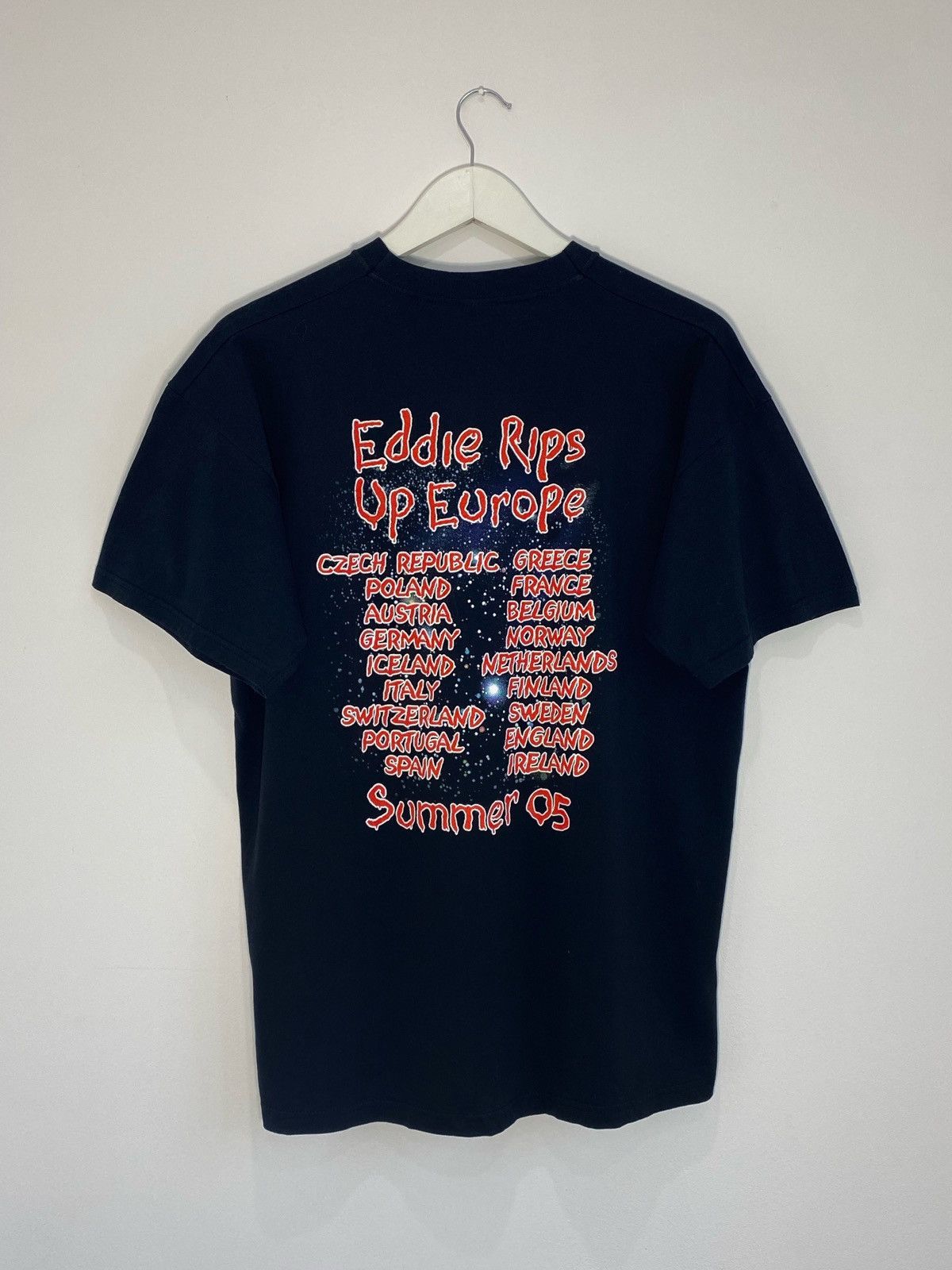 Band Tees Vintage Iron Maiden Eddie Rips Up Europe Rock Band Tour Tee Size US L / EU 52-54 / 3 - 2 Thumbnail