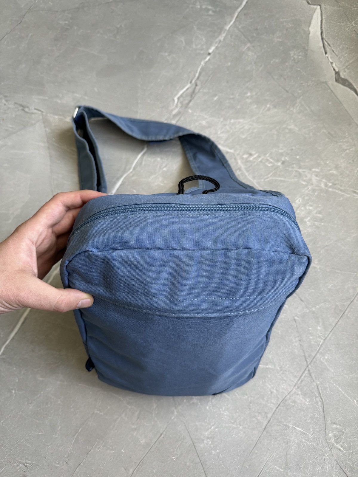 Nike Vintage Nike Sling Bag Swoosh Gorpcore BackPack 90s Y2k Size ONE SIZE - 4 Thumbnail