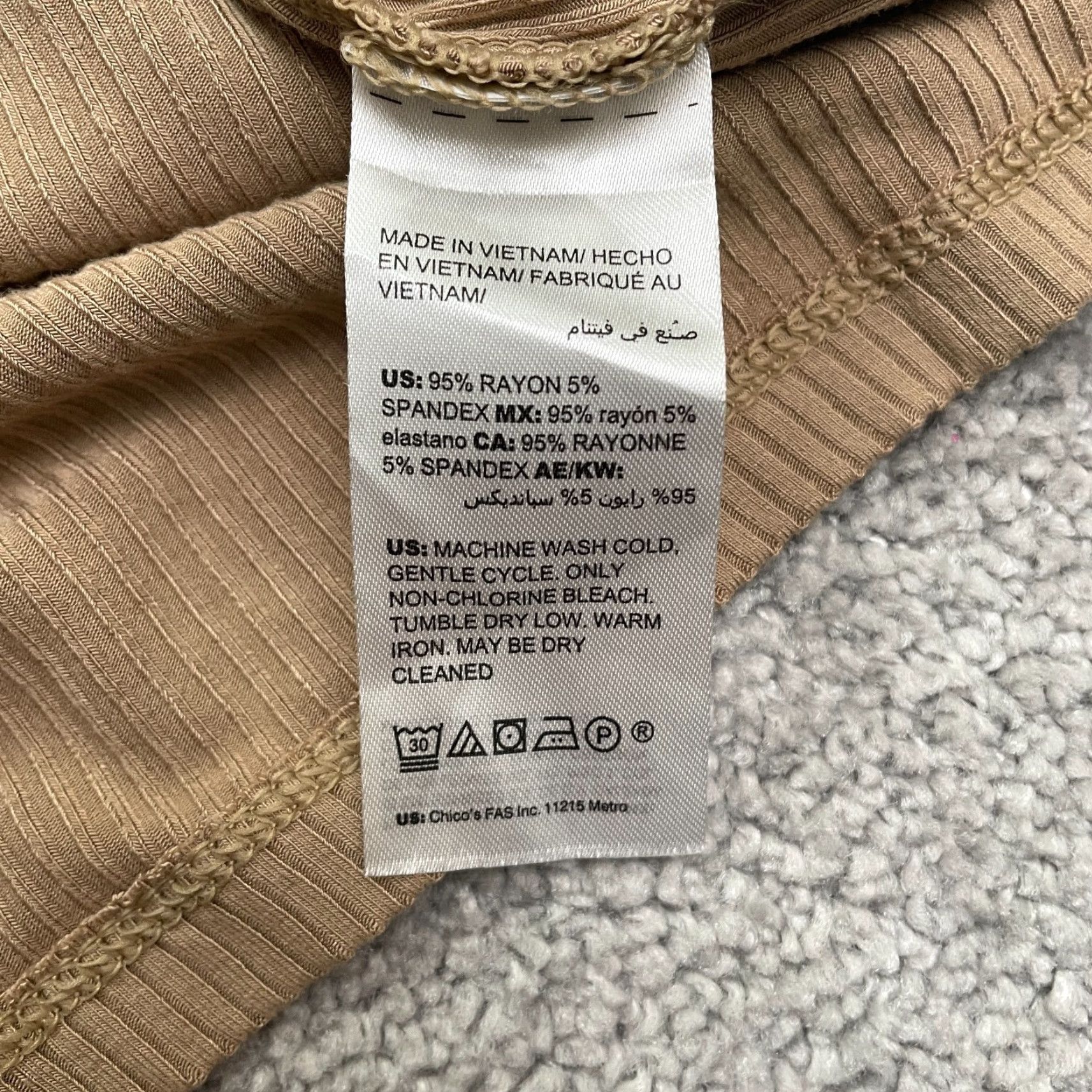 Vintage Chico's Ribbed Knit Mock Neck Top Womens L Brown Sleeveless Basic Essential Shirt Tank Casual Regular Knit Spandex Rayon Logo Vintage No N/A Size L / US 10 / IT 46 - 4 Thumbnail
