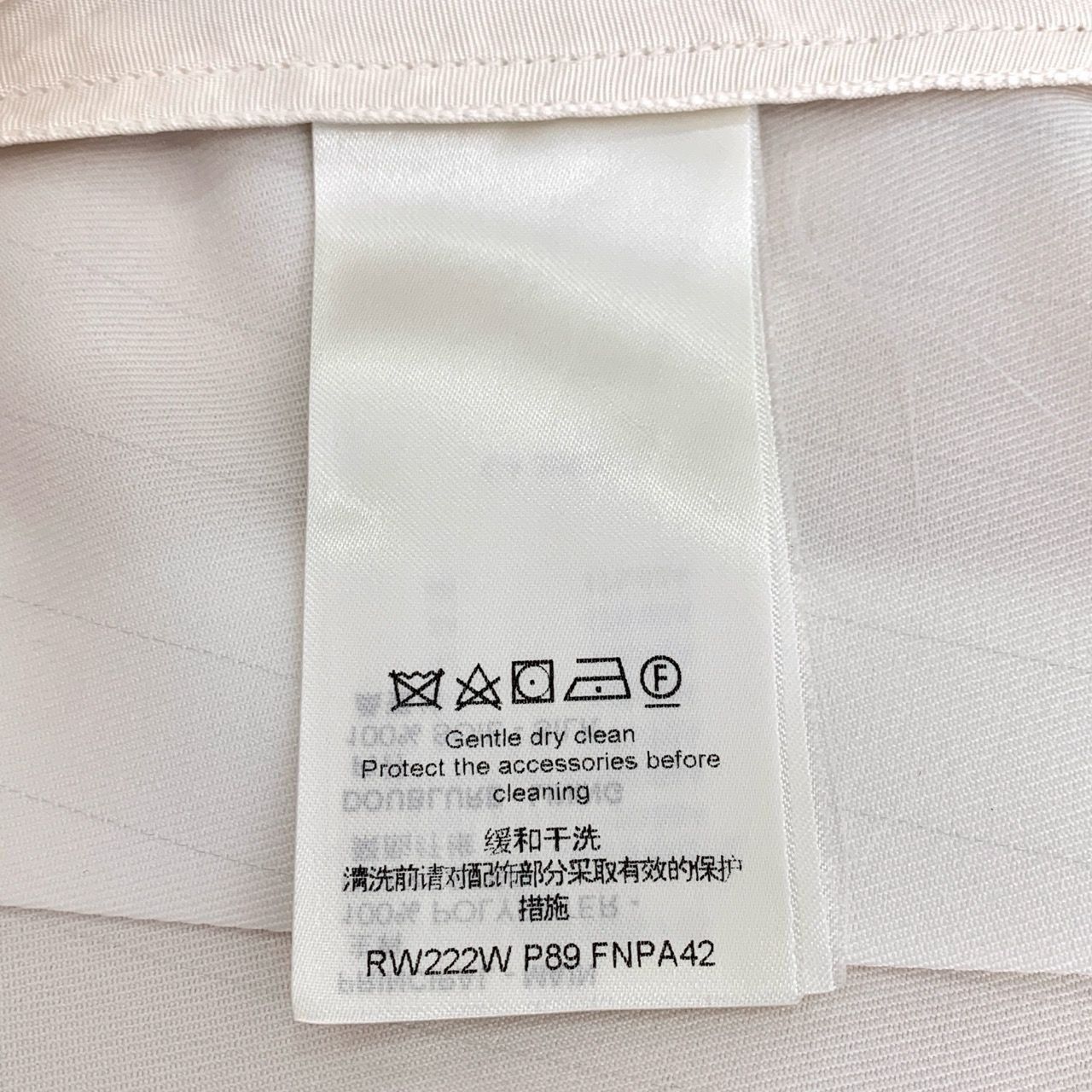 Louis Vuitton Louis Vuitton Lv 22' Logo Zippered Silk Blend White Pleated Size 26" / US 2 / IT 38 - 4 Thumbnail
