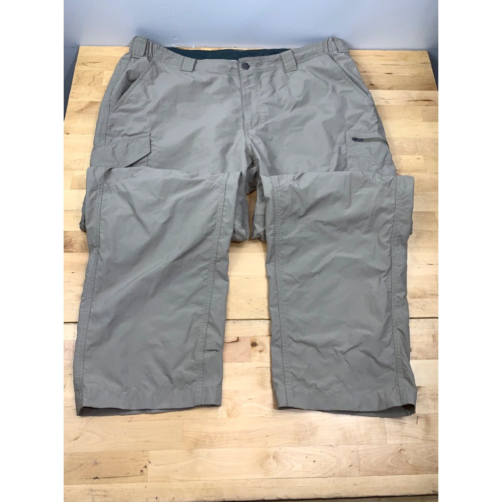 Vintage Columbia Pants/shorts Beige 40x30 Regular Men Inseam 30 Convertible Cargo Ankle Outdoor Hiking 4049 Size US 40 / EU 56 - 2 Thumbnail