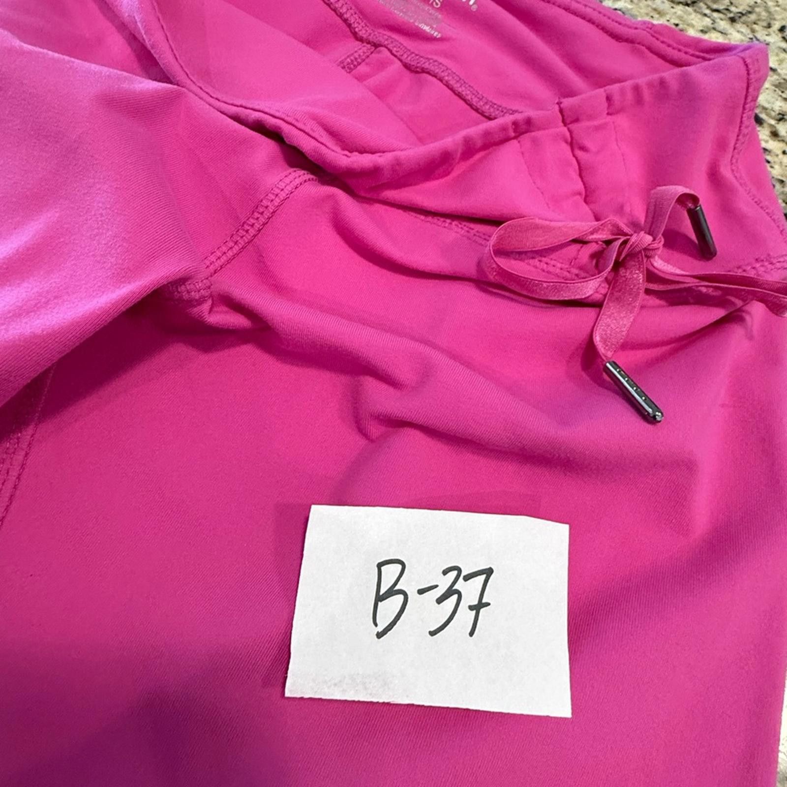 Kyodan Kyodan hot pink cropped leggings coquette bow SZ SM Size 28" / US 6 / IT 42 - 8 Thumbnail