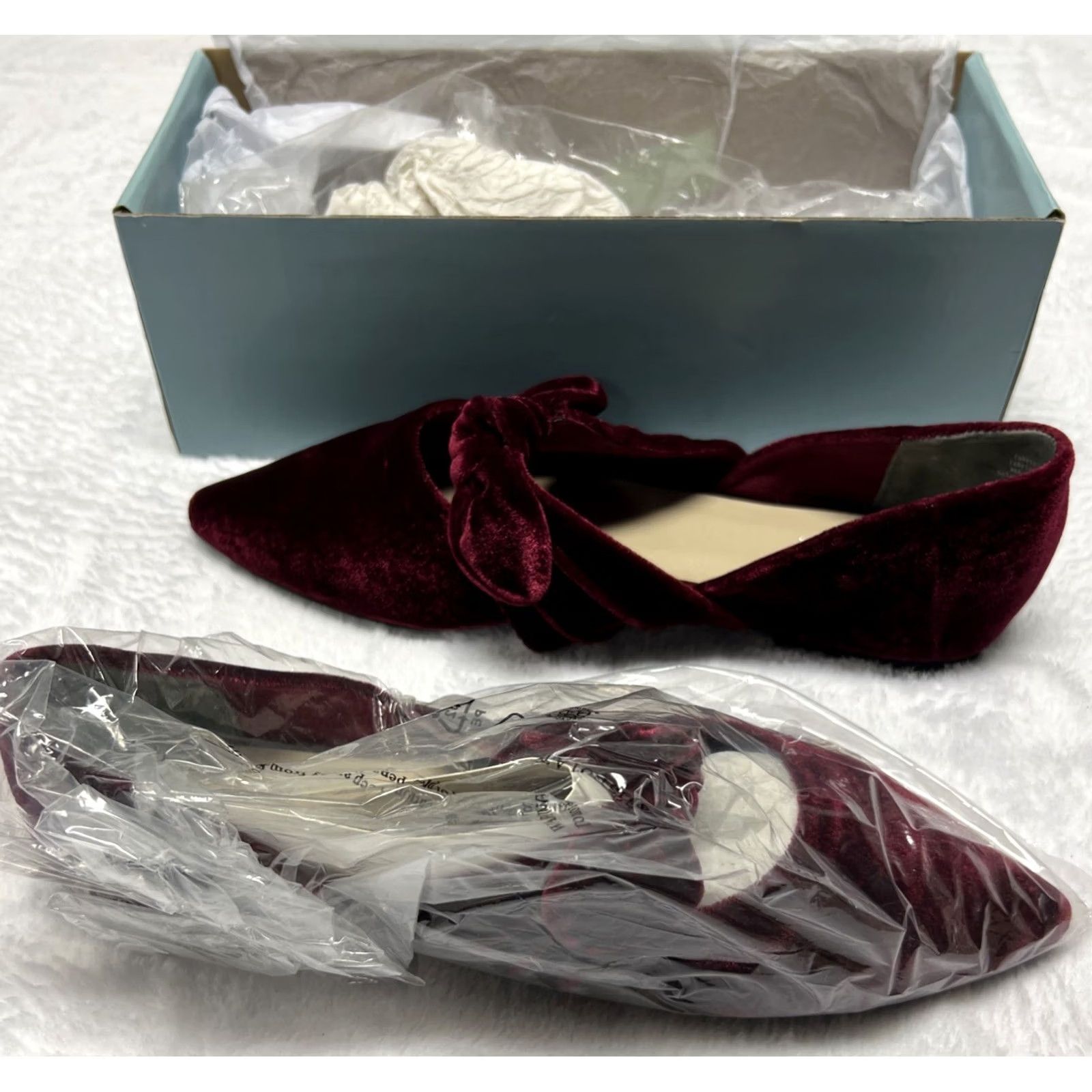 Seychelles Velvet Burgundy Pointed Toe Flats Women’s 10 Cottagecore Bow Front New in Box Seychelles Flat M Velvet/Satin Women Bow Burgundy Flats Size US 10 / IT 40 - 5 Thumbnail