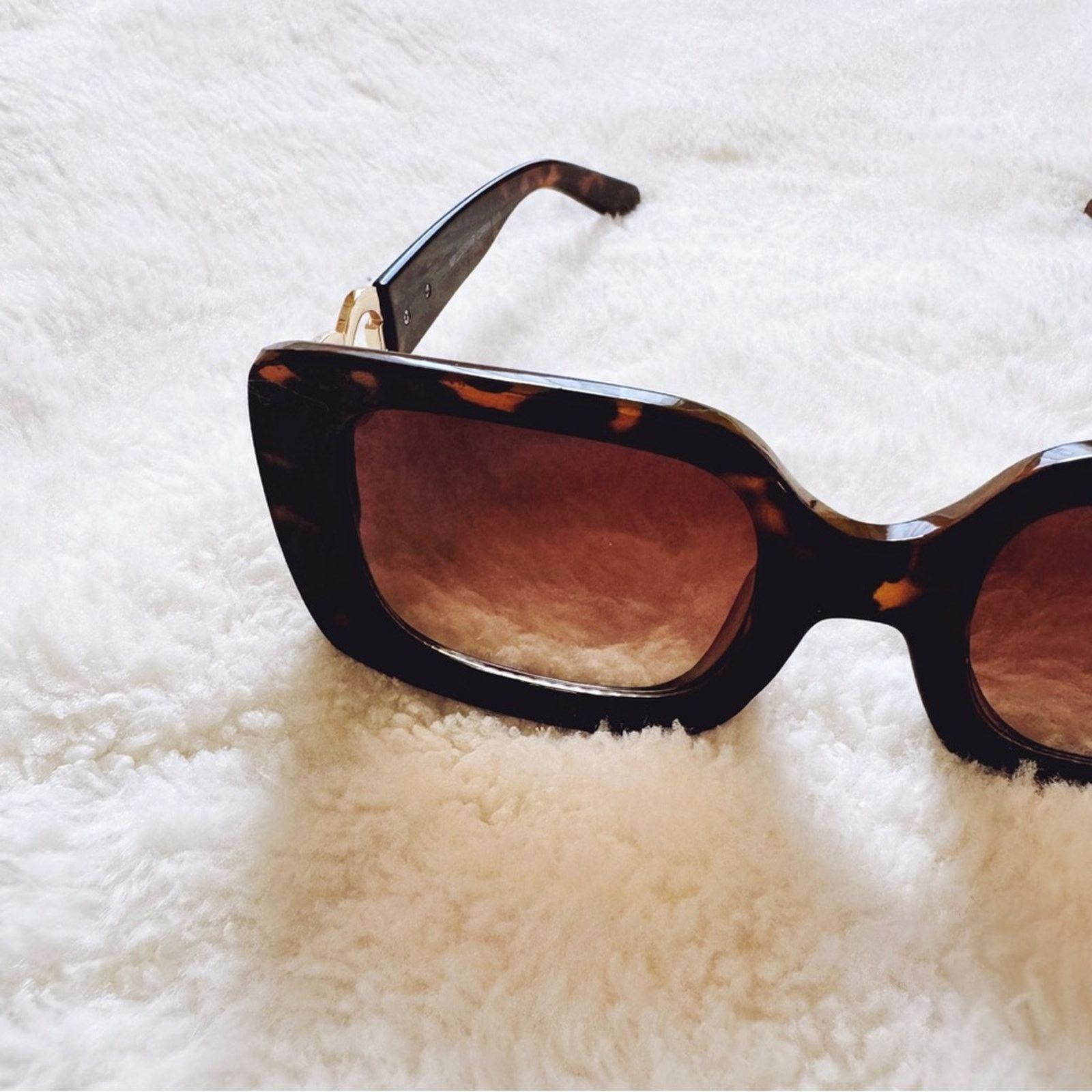 Other Camille Tortoise Brown Oversized Square Sunglasses Size ONE SIZE - 6 Thumbnail