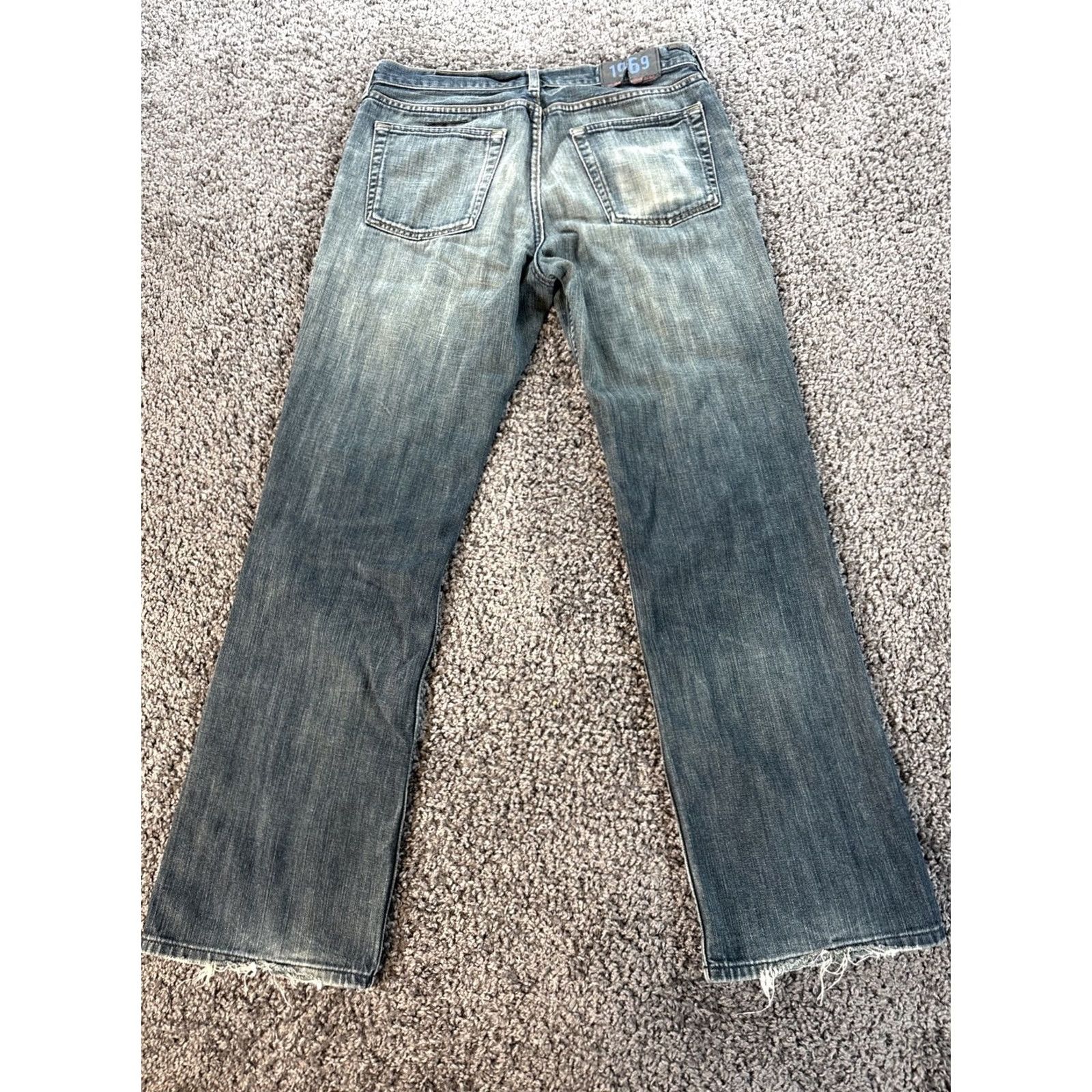 Gap GAP Jeans Men's Size 34x32 Blue Denim Button Fly Relaxed Fit 5-Pocket Distressed Cotton Size US 34 / EU 50 - 7 Thumbnail