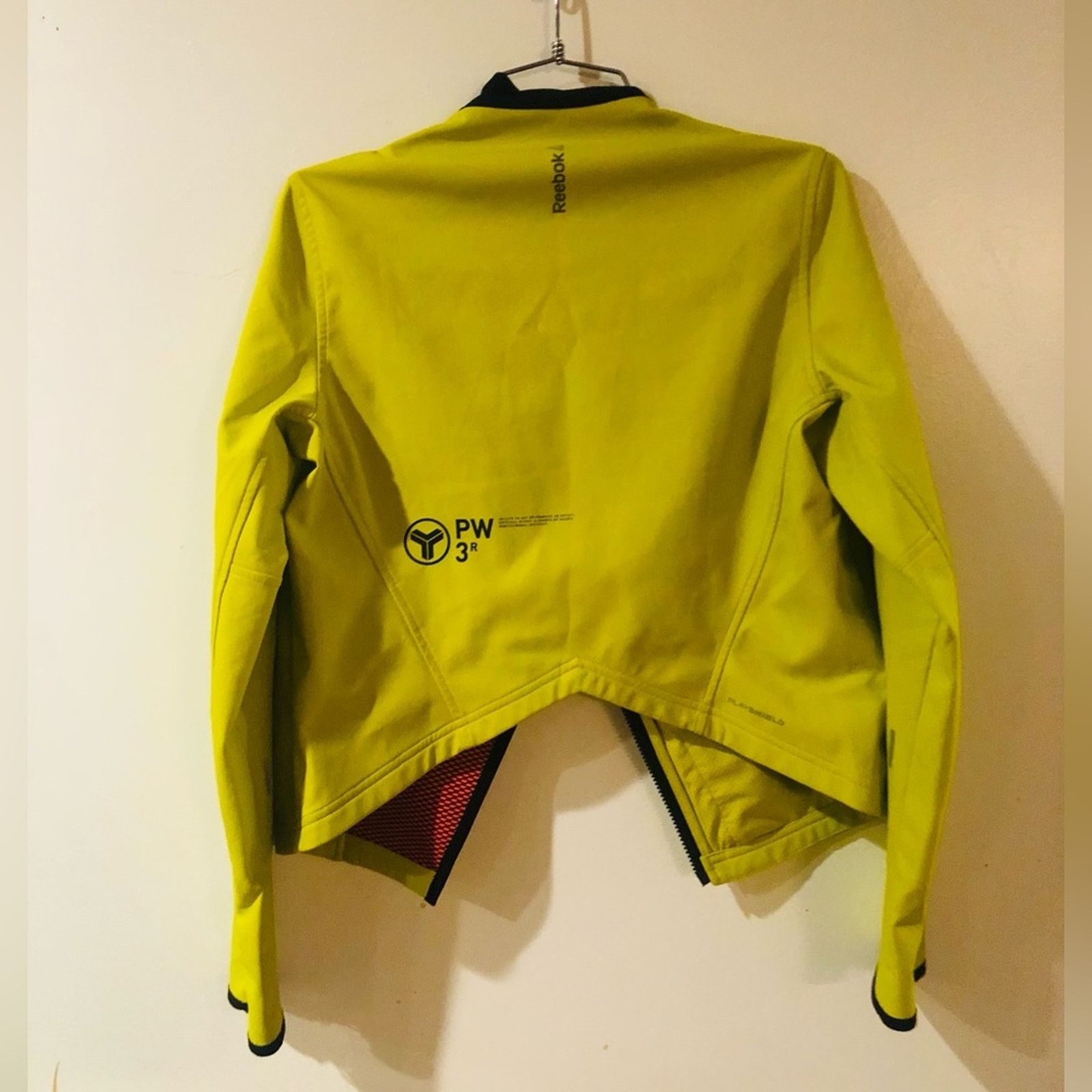 Reebok Reebok sports jacket. Asymmetrical green size small Size S / US 4 / IT 40 - 6 Thumbnail