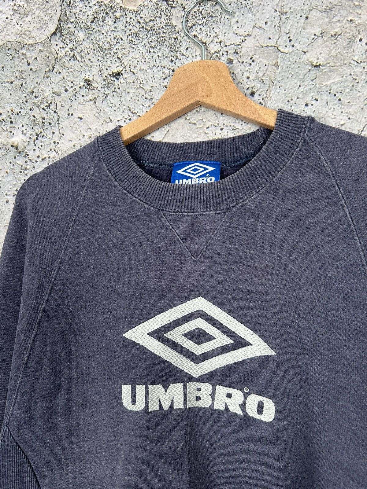 Umbro Vintage Umbro Boxy Crewneck 90s Center Logo Hype Retro Sport Size US M / EU 48-50 / 2 - 3 Thumbnail