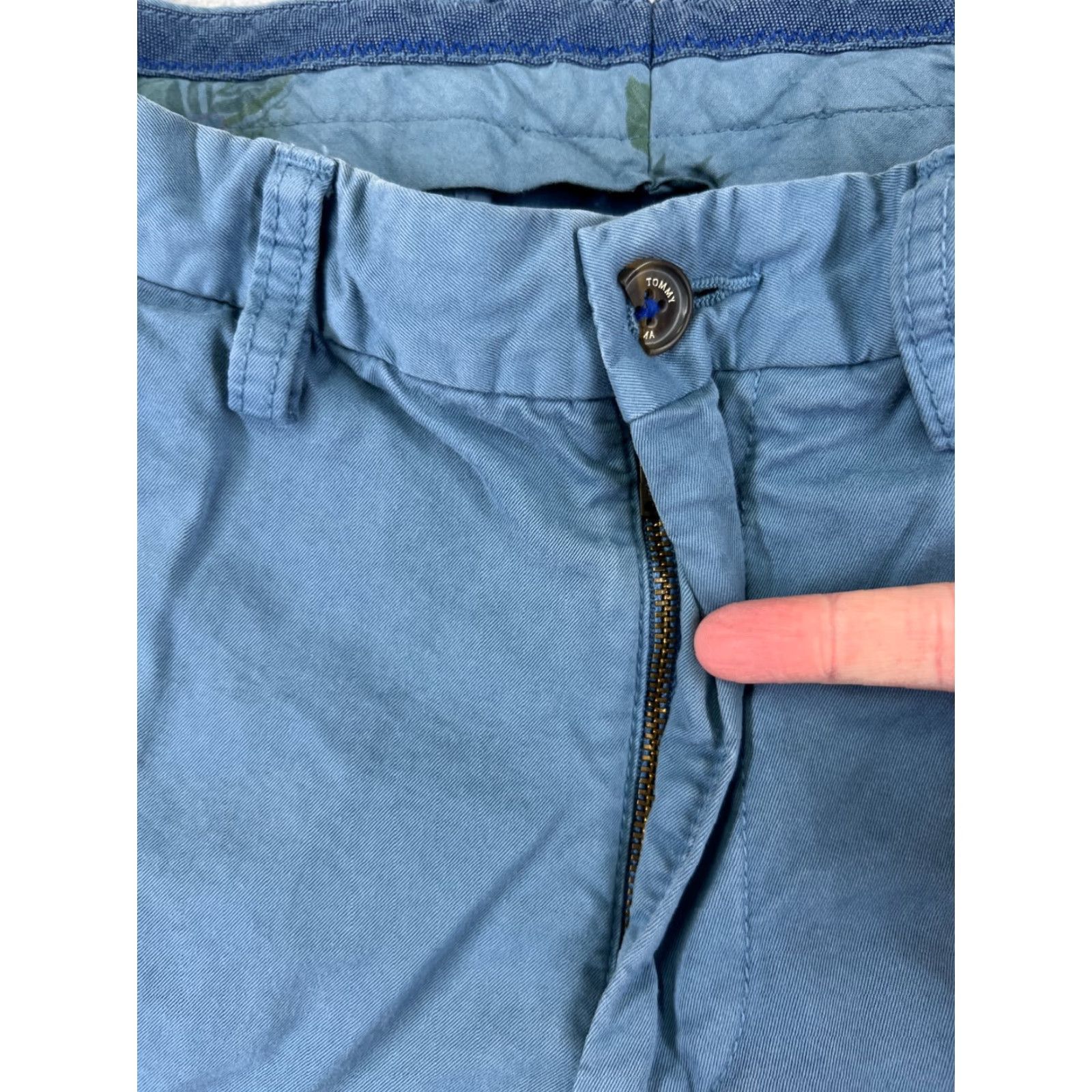Tommy Bahama Tommy Bahama Shorts Men 33 Blue Pima Cotton Modal Blend Twill Beach Vacation Size US 33 - 6 Thumbnail