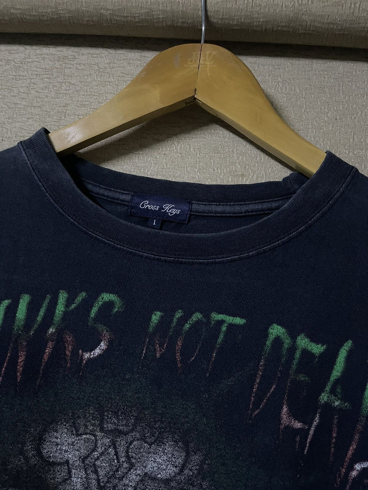 Japanese Brand Japan Cross Keys Punks Not Dead Mirror Punk Skull Tshirt Size US L / EU 52-54 / 3 - 5 Thumbnail