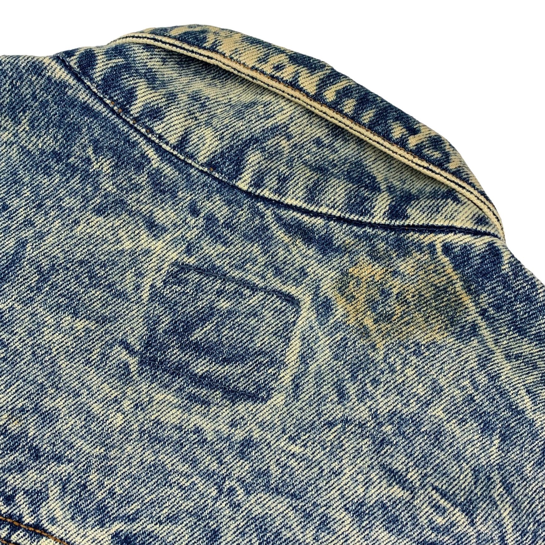Gap VINTAGE Gap Denim Trucker Jacket Acid Wash Blue XL Men Jacket Size US XL / EU 56 / 4 - 7 Thumbnail