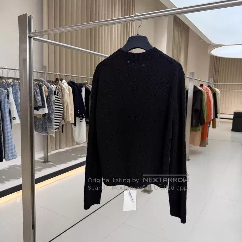 Louis Vuitton Louis Vuitton 26 Black sequined logo wool cashmere cardiga Size US M / EU 48-50 / 2 - 2 Thumbnail