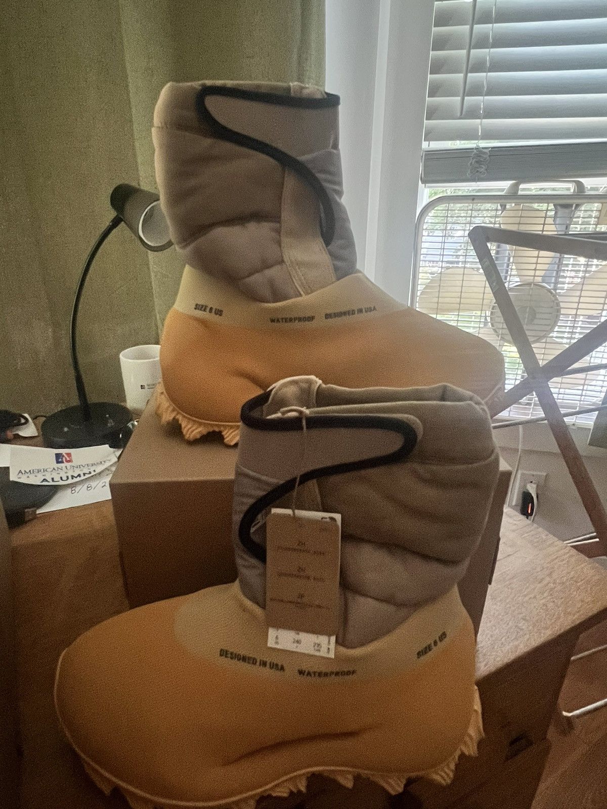 Adidas × Kanye West DS Adidas Yeezy Knit RNR Boot - Size 6 / GY1824 Size US 6 / EU 39 - 3 Thumbnail
