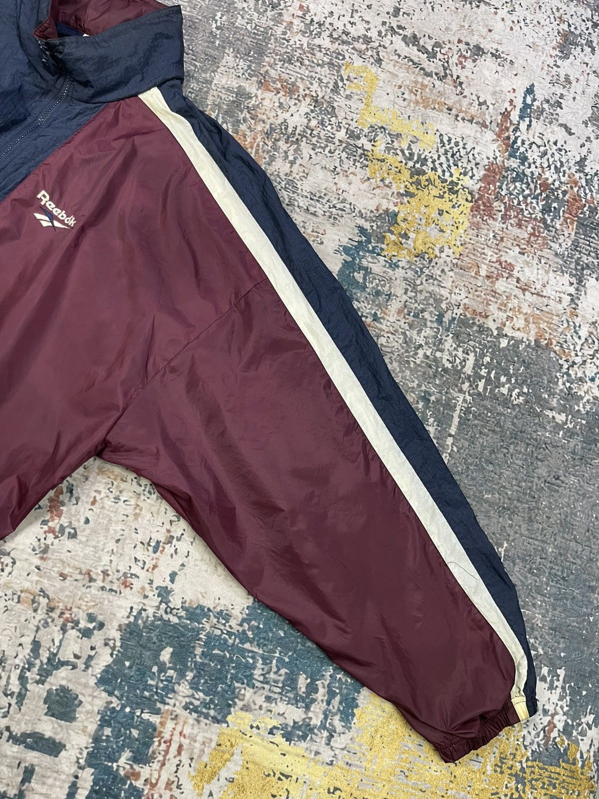 Reebok Vtg 90s Reebok Big Logo 1/2 Divided Nylon Jacket Size US L / EU 52-54 / 3 - 5 Thumbnail