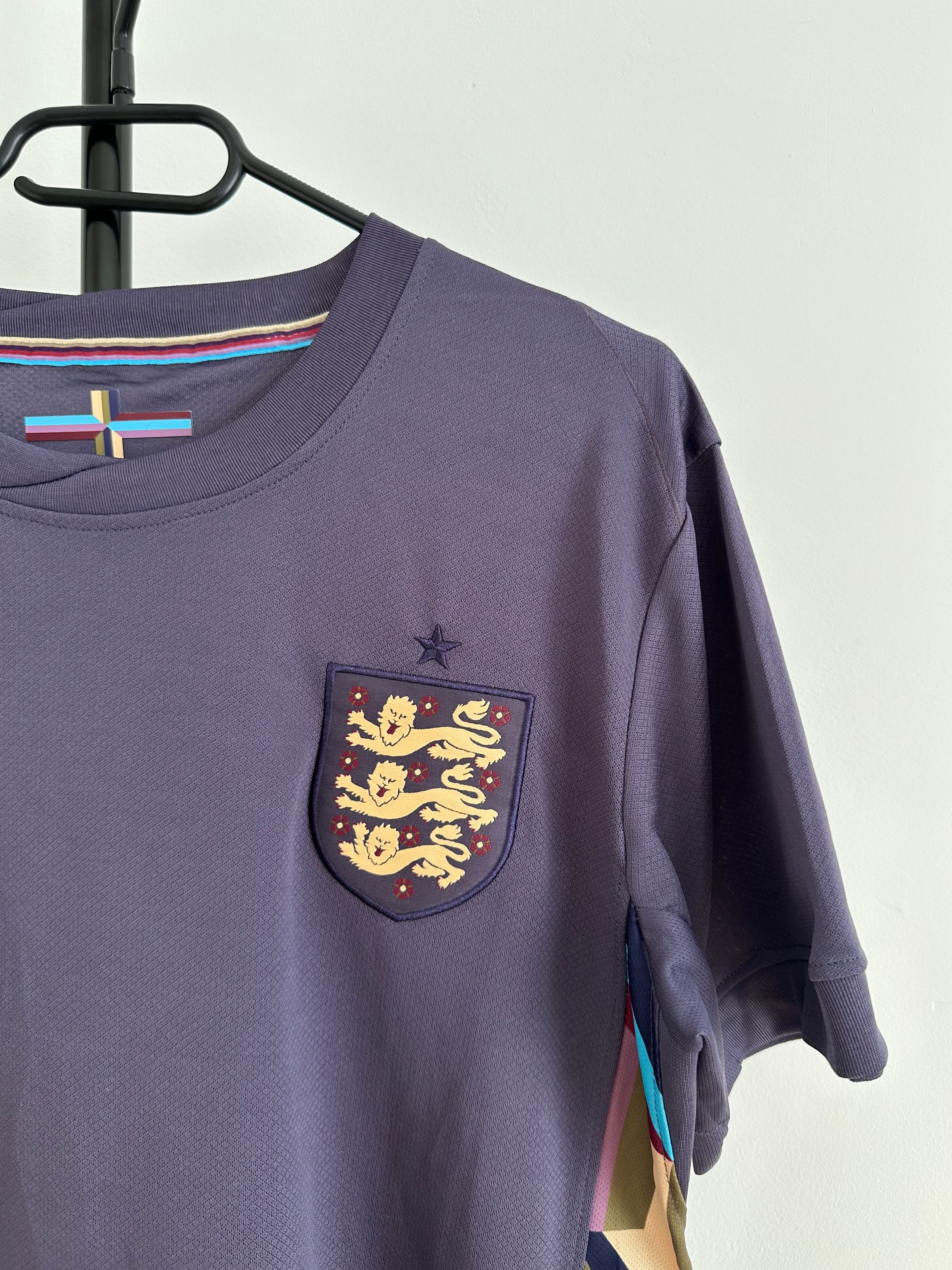 Other REPLICA 2024 England Soccer Jersey Shirt National Team Size US S / EU 44-46 / 1 - 3 Thumbnail