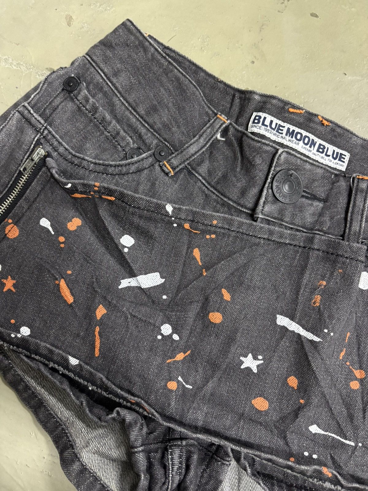 Hysteric Glamour Paint Splatter assymetrical denim mini short Blue Blue Japan Size 29" - 4 Thumbnail