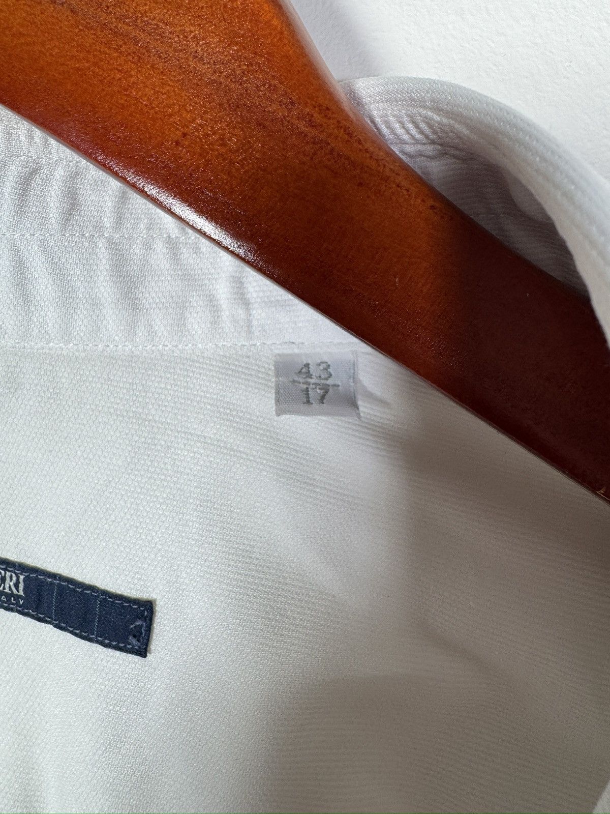 Pal Zileri Mens PAL ZILERI Dress shirt size 43/17 Made in Italy Size US L / EU 52-54 / 3 - 5 Thumbnail