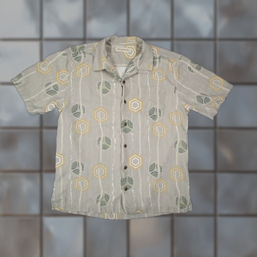 Tommy Bahama VINTAGE Tommy Bahama Shirt Men Large Beige Button Up Silk Camp Loop Collar Tiki Size US L / EU 52-54 / 3 - 1 Thumbnail
