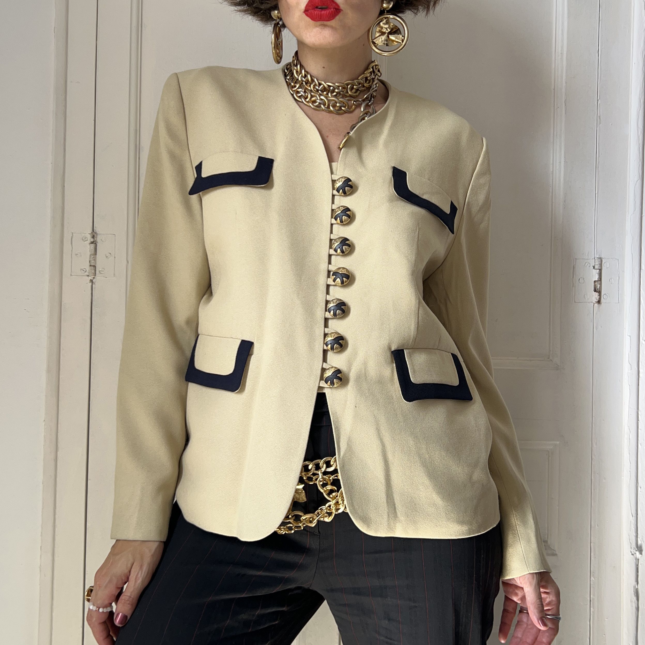 Vintage Vintage 90s Beige Collarless Blazer Navy Blue Trim Size XL / US 12-14 / IT 48-50 - 5 Thumbnail