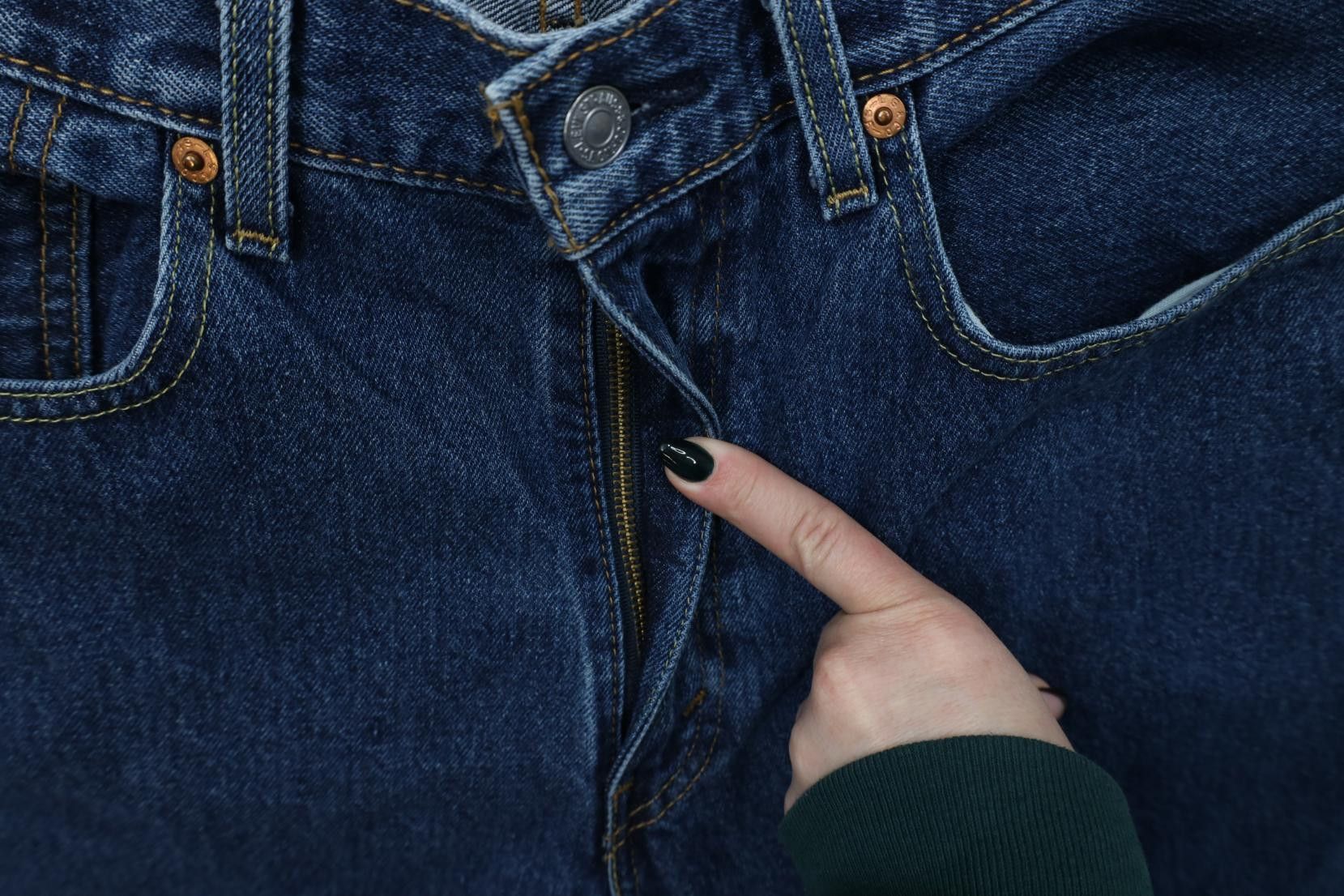 Levi's Vintage Y2K Levis 550 Relaxed Fit Denim Jeans Blue Cotton Size US 36 / EU 52 - 6 Thumbnail
