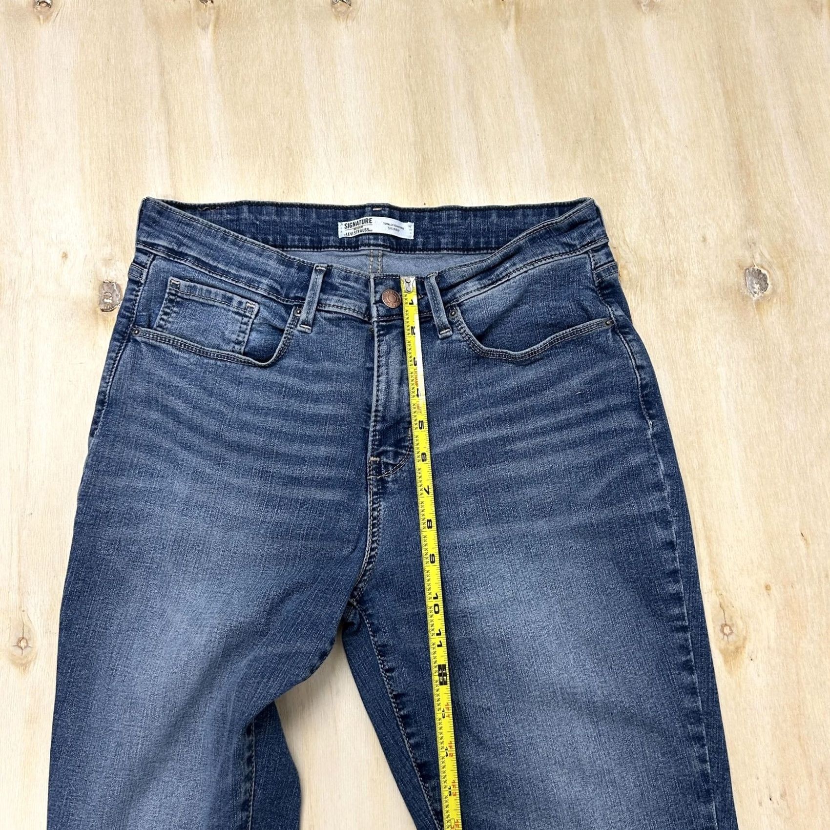 Vintage Levi Strauss Signature Shaping Skinny Jeans Womens 28 Medium Wash Stretch Denim Size 28" / US 6 / IT 42 - 7 Thumbnail