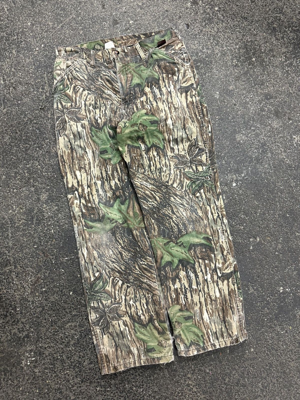 Vintage Y2K camo thinsulate pants Size US 33 - 1 Thumbnail