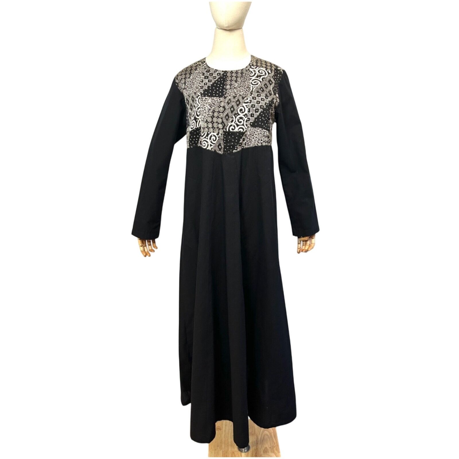 J. Peterman Vintage 90s Black Patchwork Silk Bodice Cotton Maxi Dress Size M / US 6-8 / IT 42-44 - 1 Thumbnail