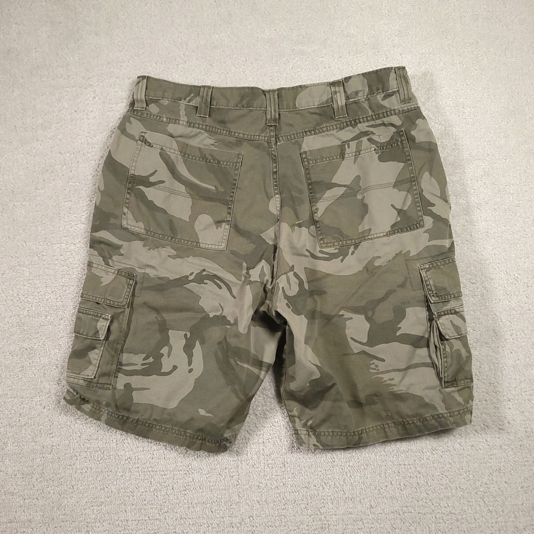 Wrangler Wrangler Cargo Shorts Mens 38 Green Camo Army Military Work Utility Y2K Cargo Shorts 90s Grunge Outdoor Classic Mens Size US 38 / EU 54 - 7 Thumbnail