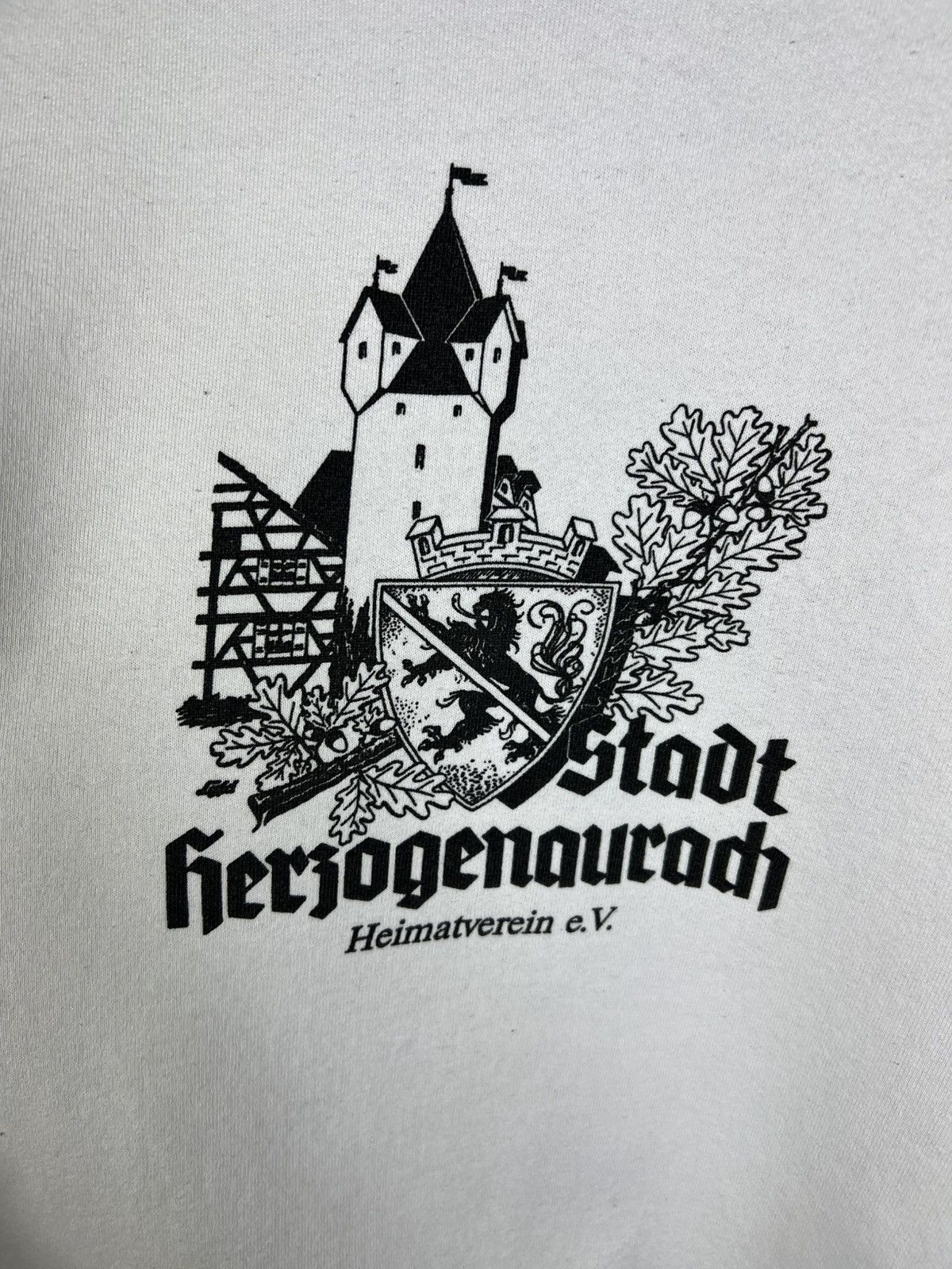 Vintage Vintage 90s castle history gothic screen stars sweatshirt Size US M / EU 48-50 / 2 - 9 Thumbnail