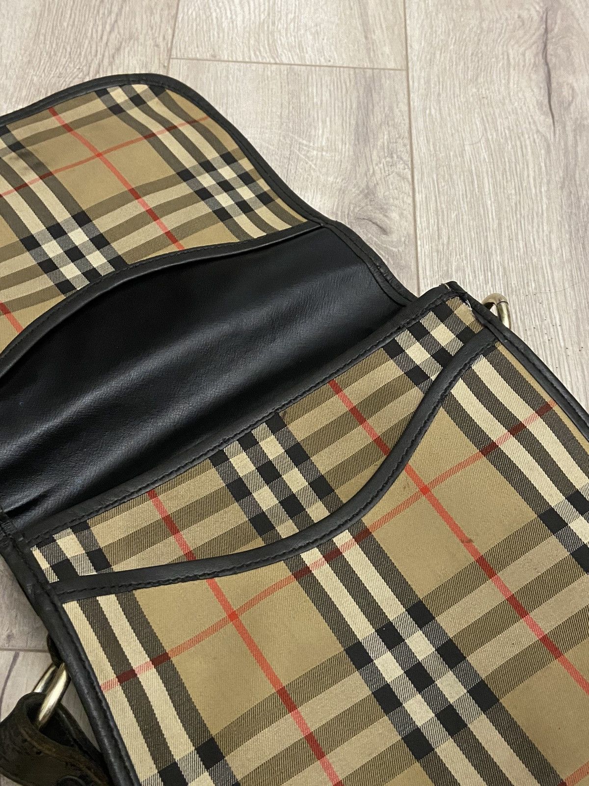 Burberry Burberry’s Vintage Bag messenger Size ONE SIZE - 14 Thumbnail