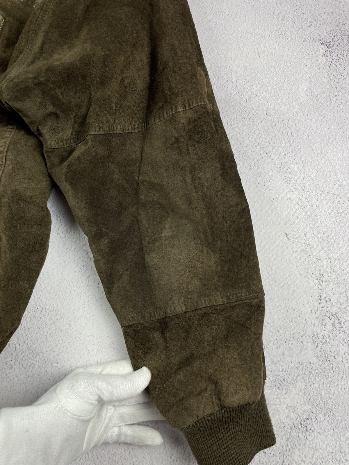 Chevignon × Vintage Chevignon Suede Bomber Jacket Clifford Office Ontario Canada Size US M / EU 48-50 / 2 - 13 Thumbnail