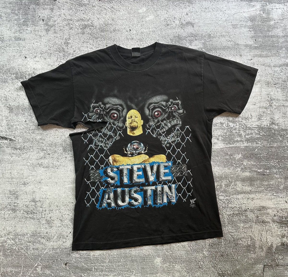 Vintage 2000’s THRASHED Steve Austin T-Shirt Size US L / EU 52-54 / 3 - 1 Thumbnail